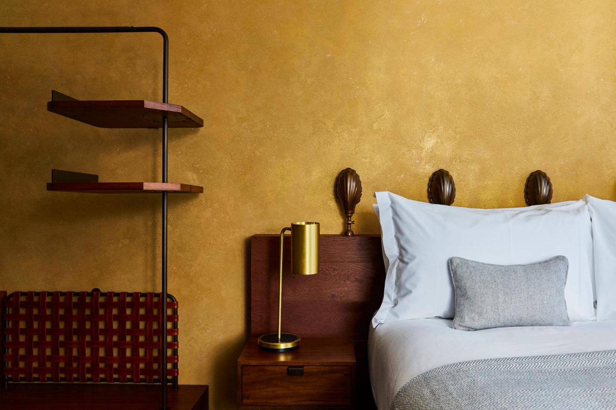 Premium Queen Room with Balcony and City View
