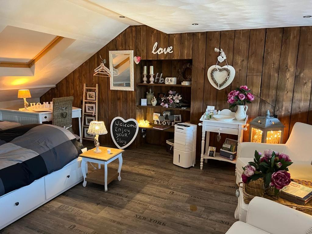 Double Room With Shared Bathroom photo 3
