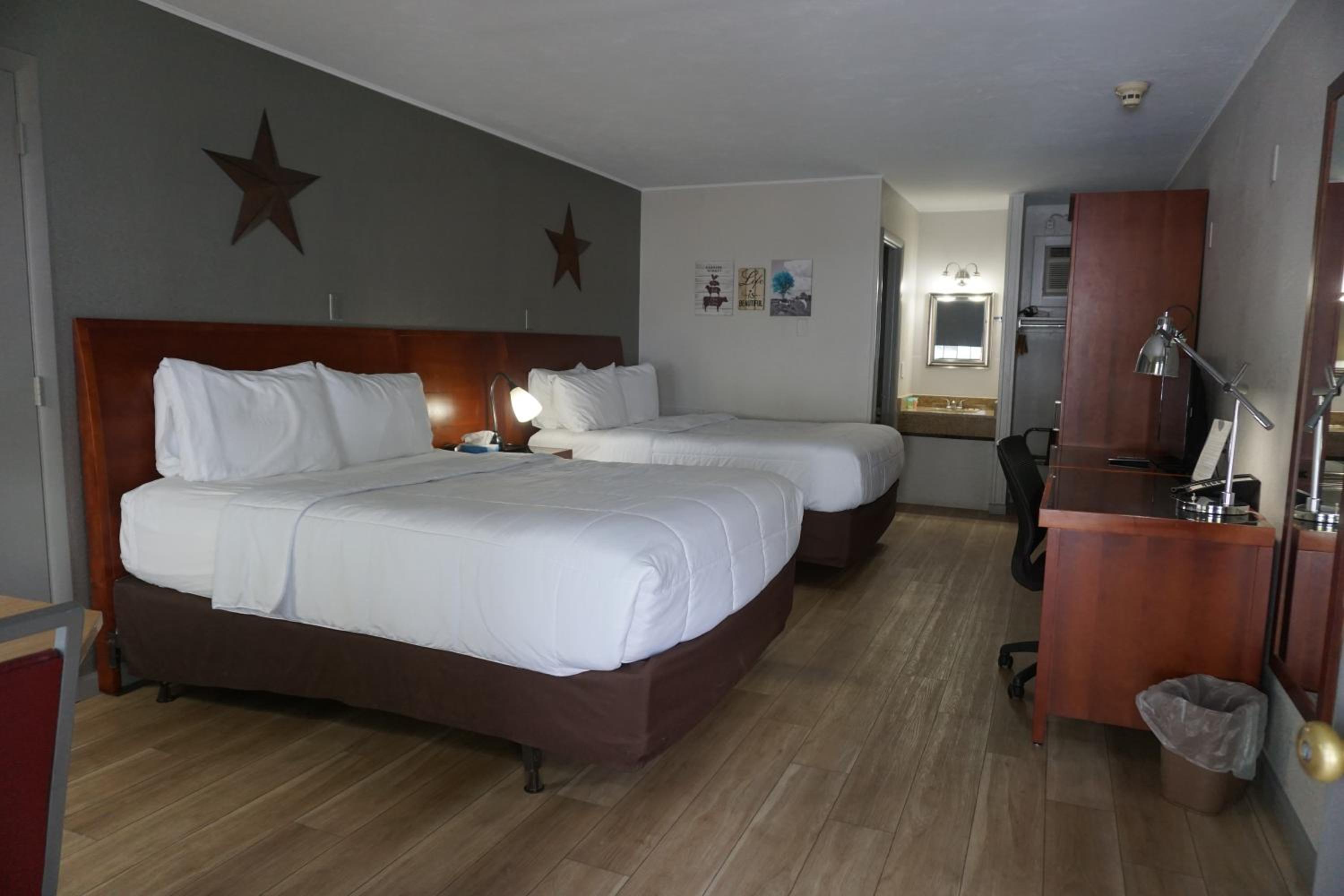 Double Room with Two Double Beds - Non-Smoking - Photo 1