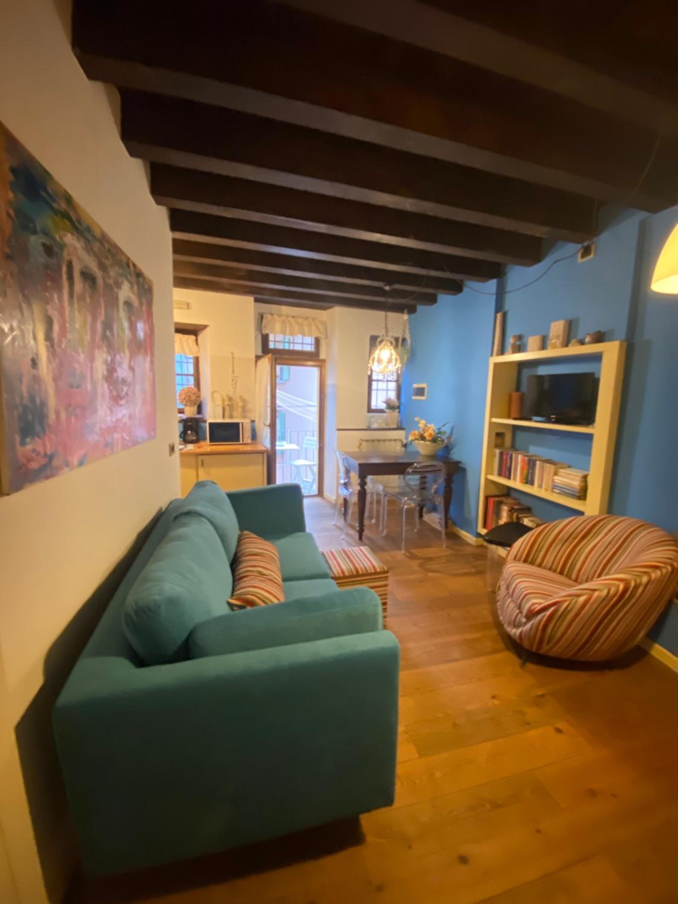 Apartment with Balcony photo 1