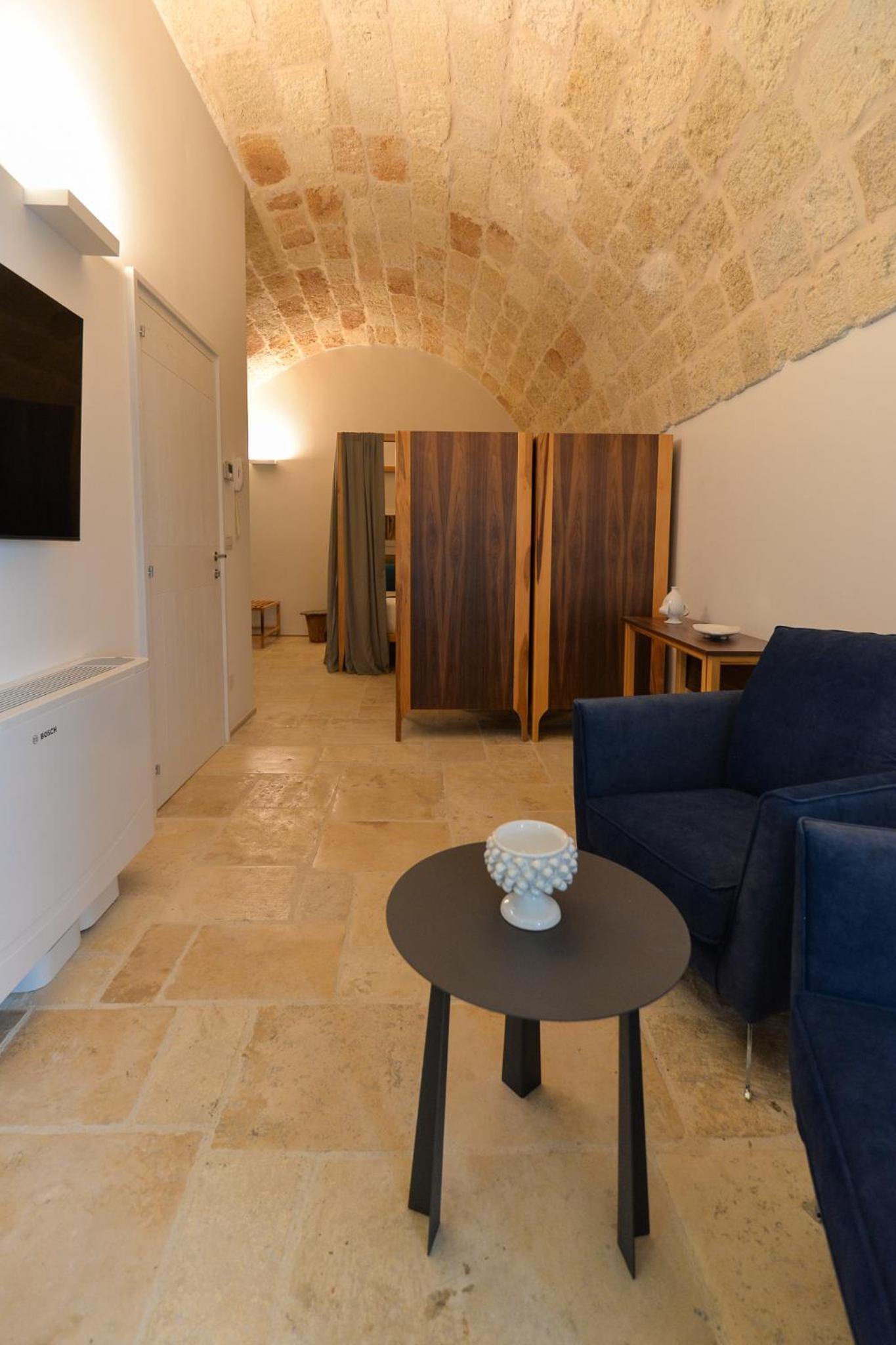 King Room with Spa Bath - Photo 3