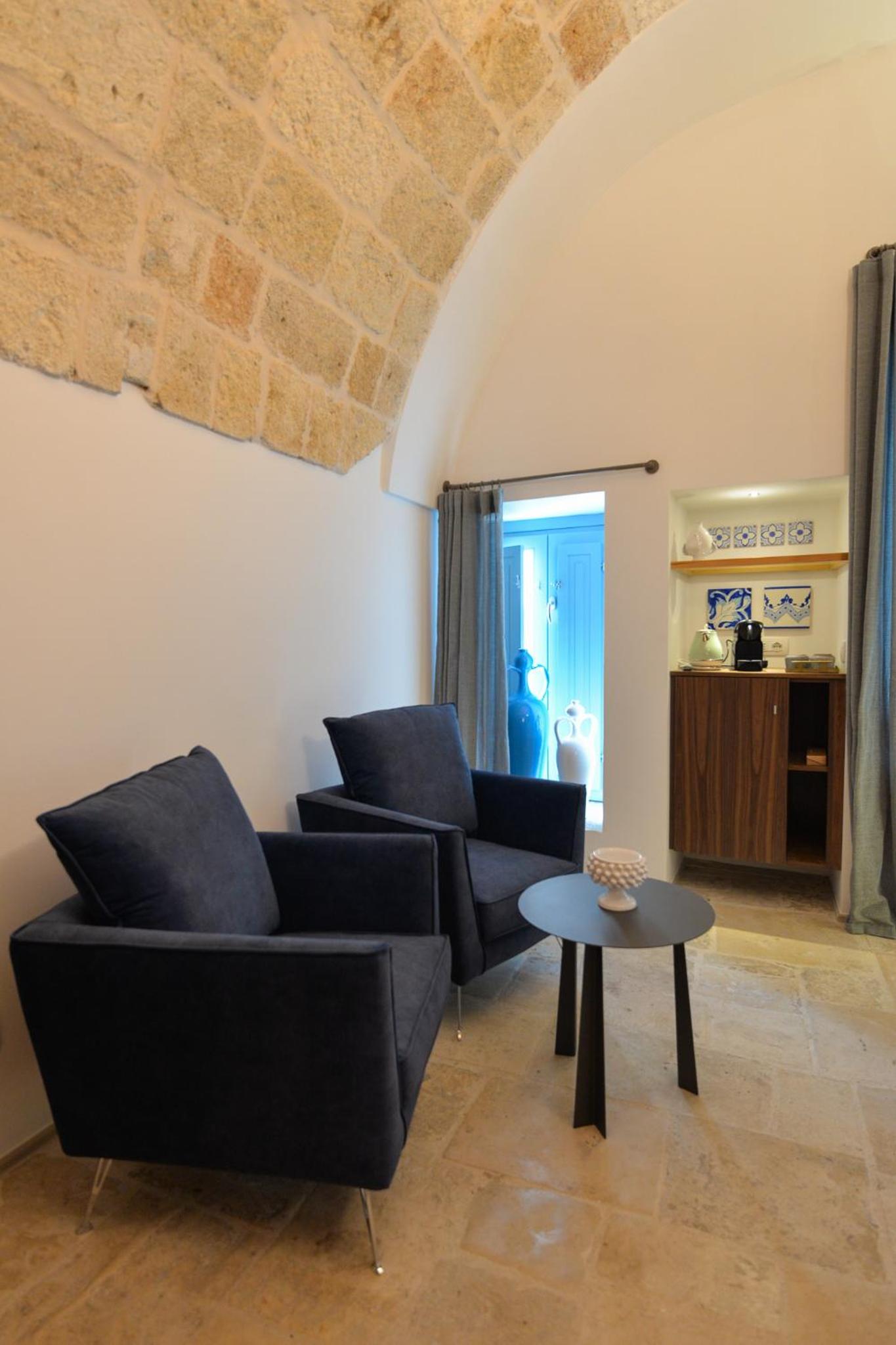 King Room with Spa Bath - Photo 17