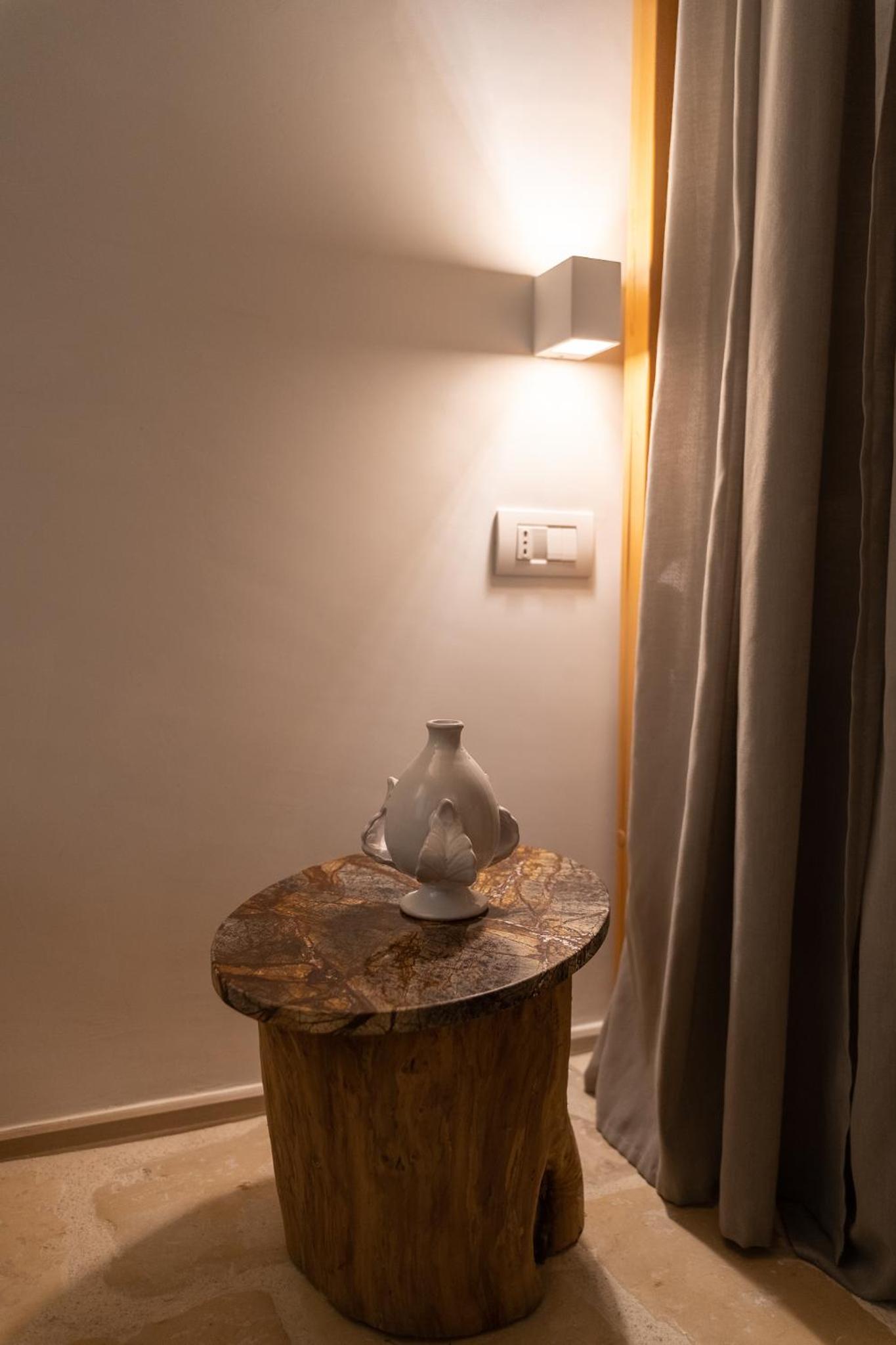 King Room with Spa Bath - Photo 15