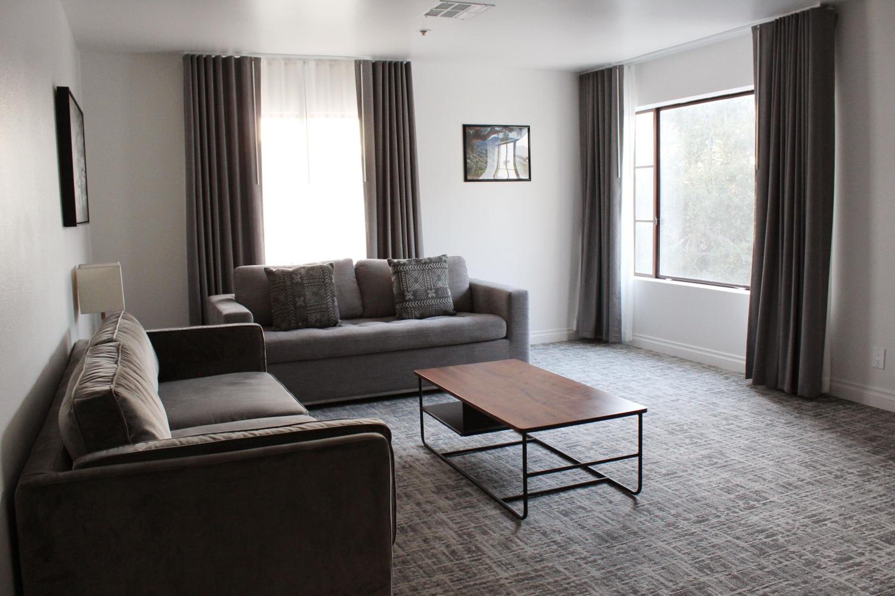 King Suite - Photo 4