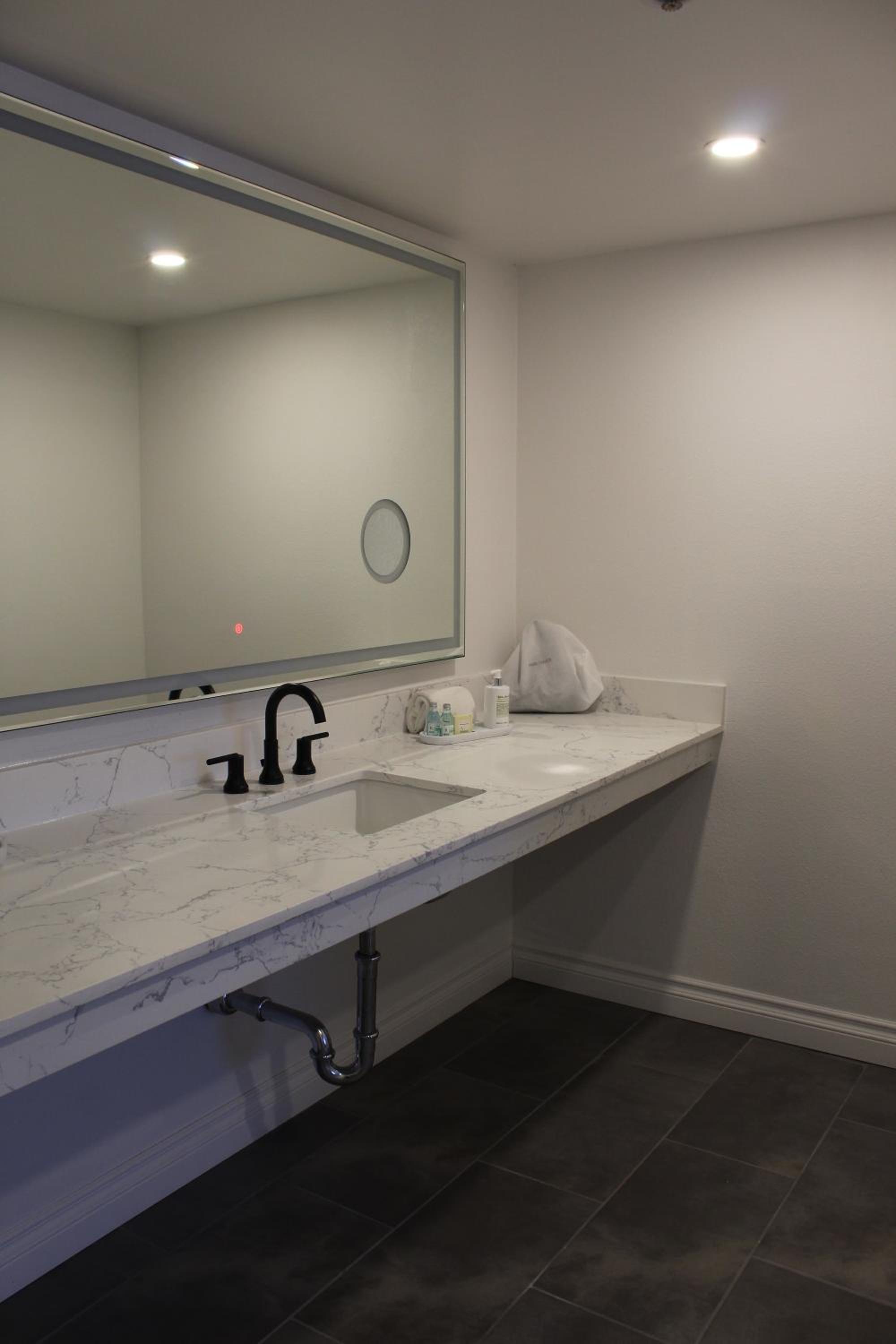 Westerly Wine Suite  - Photo 3