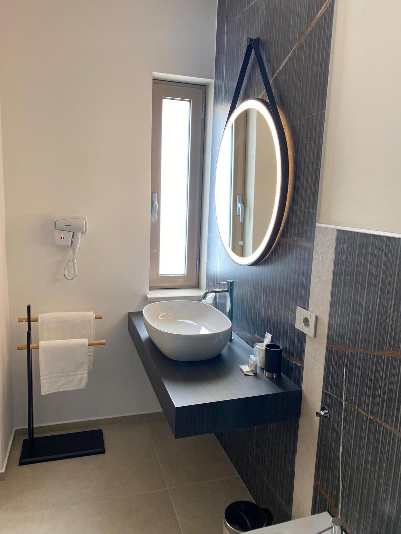 Luxury Quadruple Room photo 3