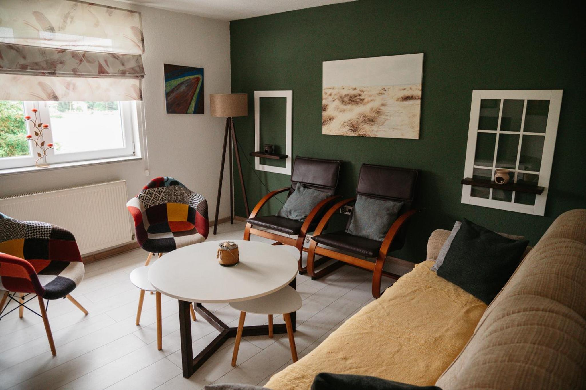 One-Bedroom Apartment photo 1