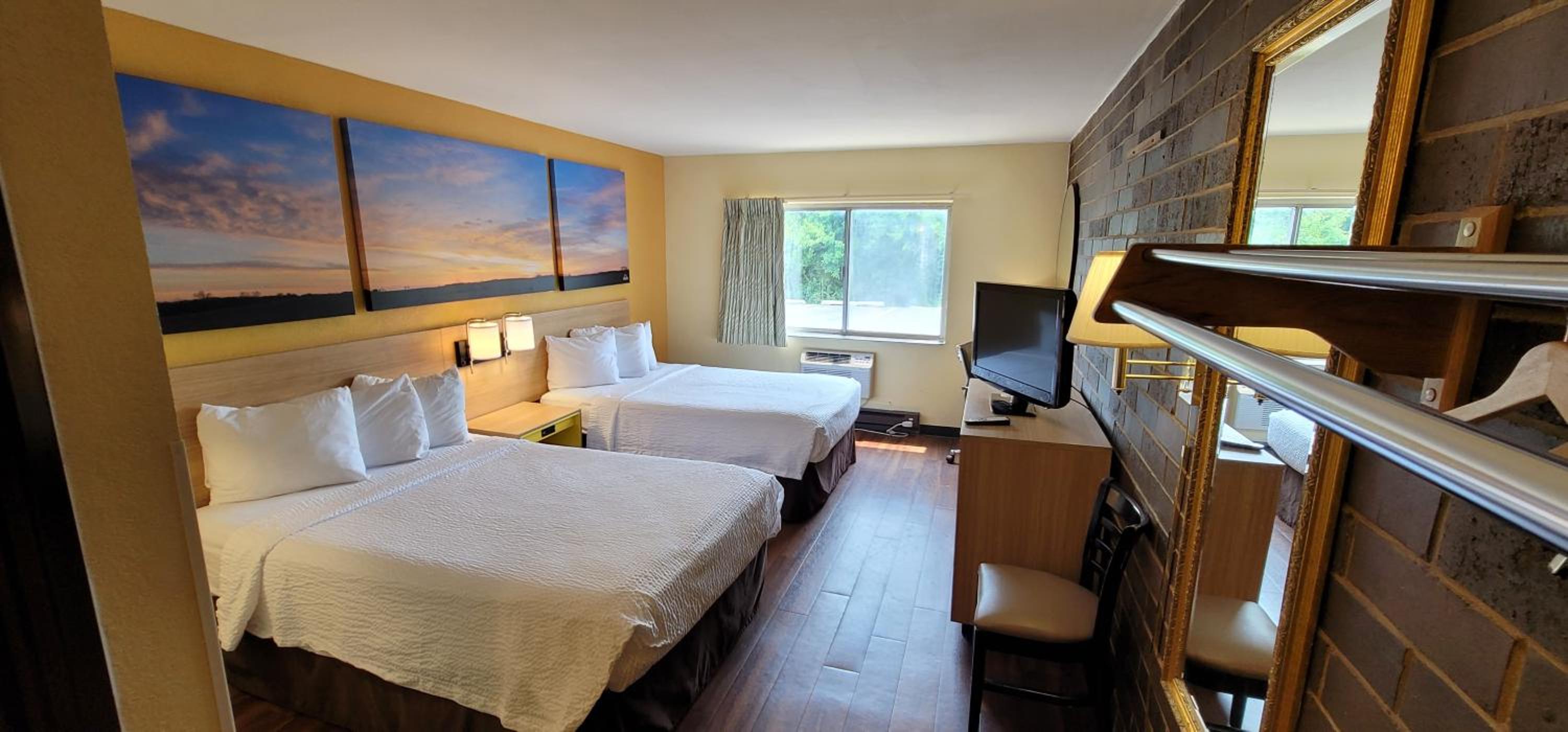 Double Room with Two Double Beds - Photo 8