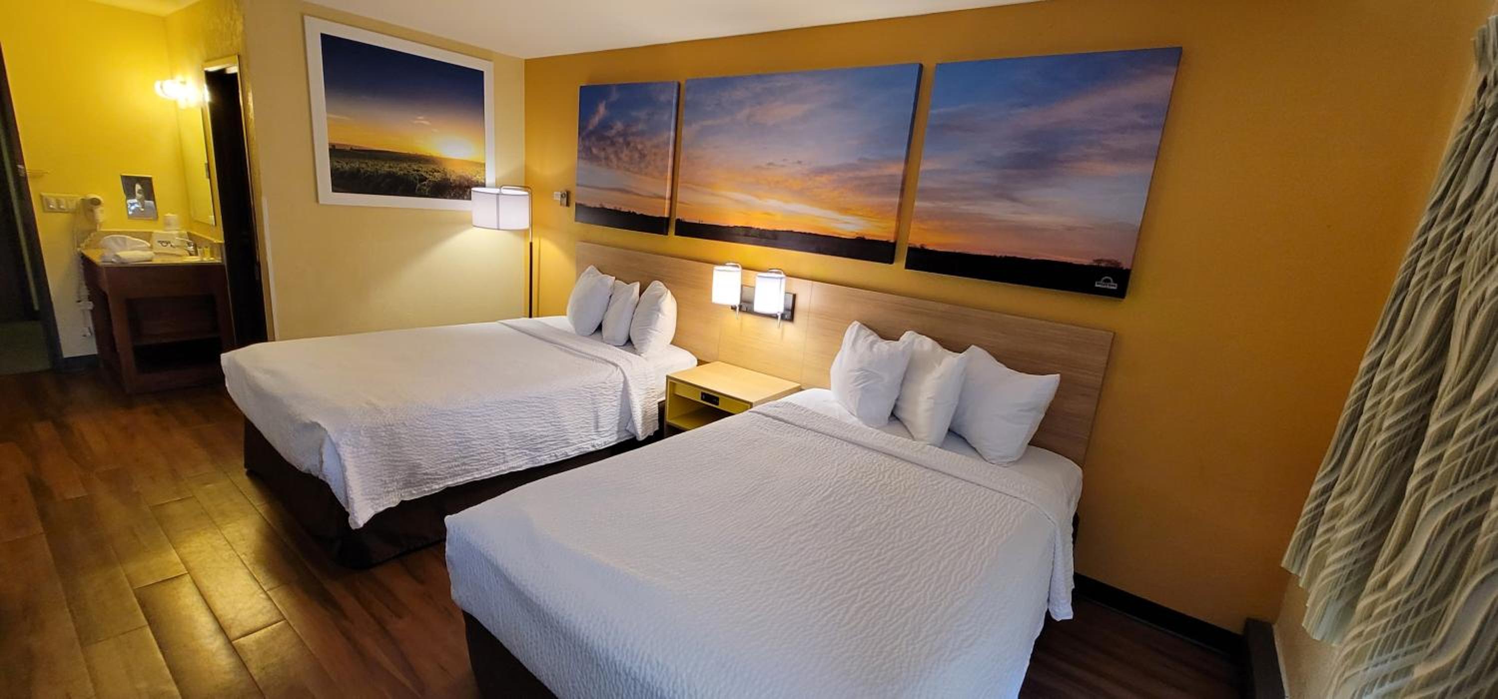 Double Room with Two Double Beds - Photo 7