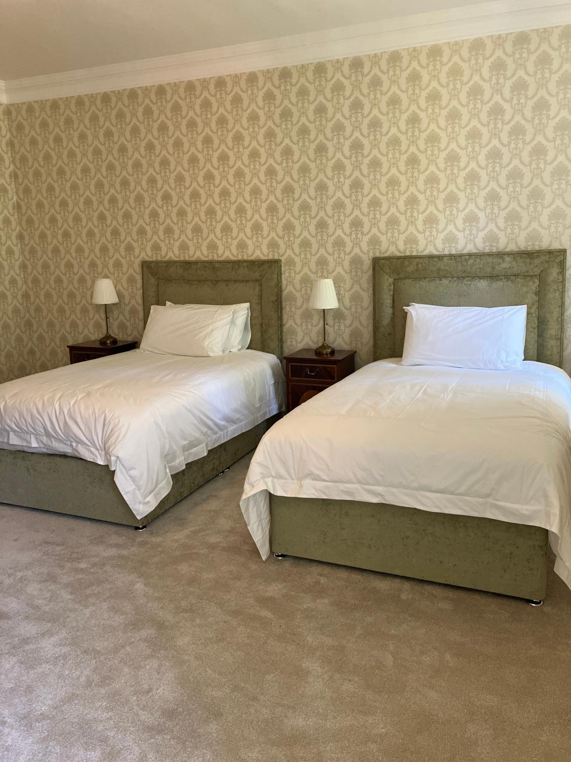 Deluxe Twin Room photo 3