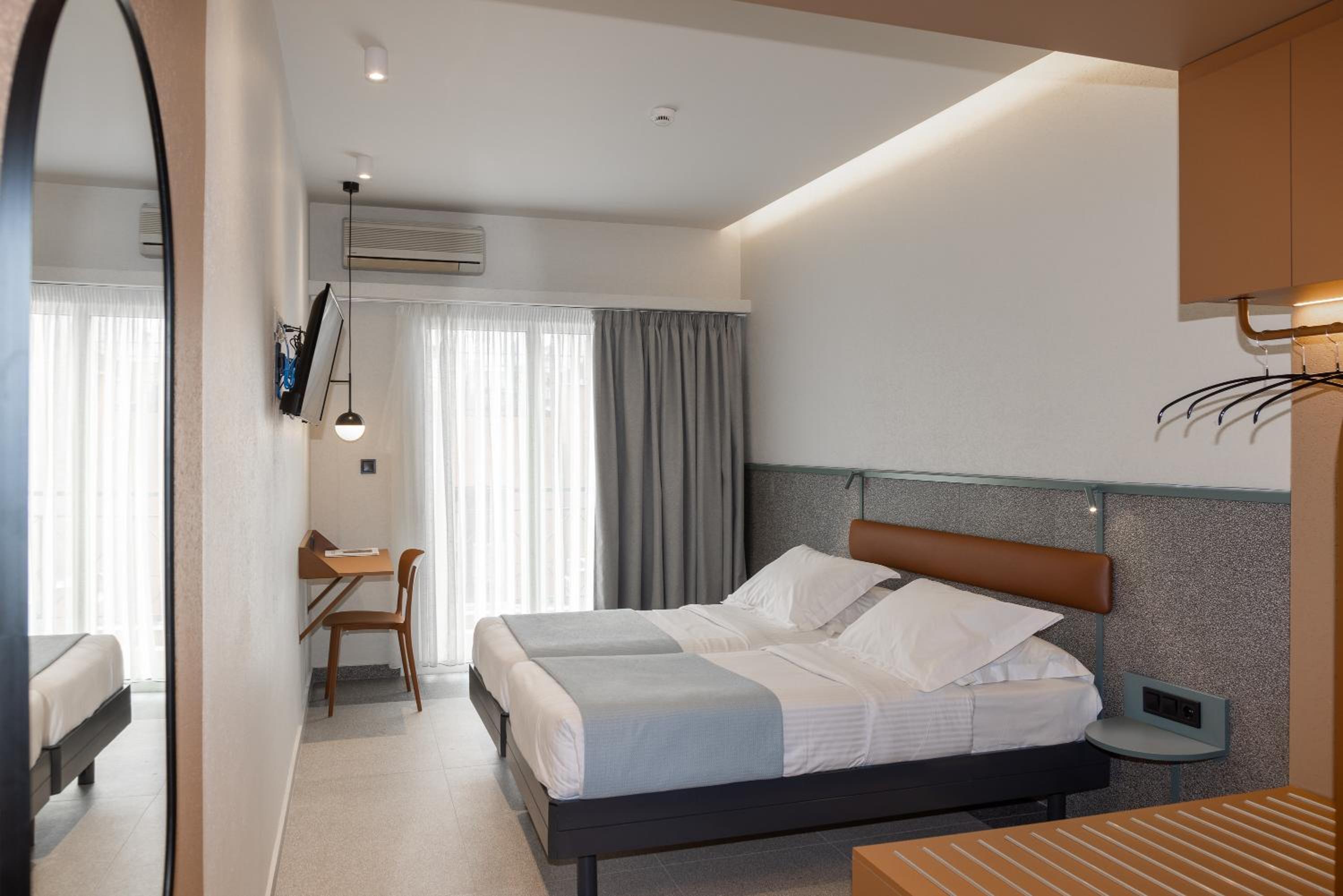 Superior Double or Twin Room photo 3