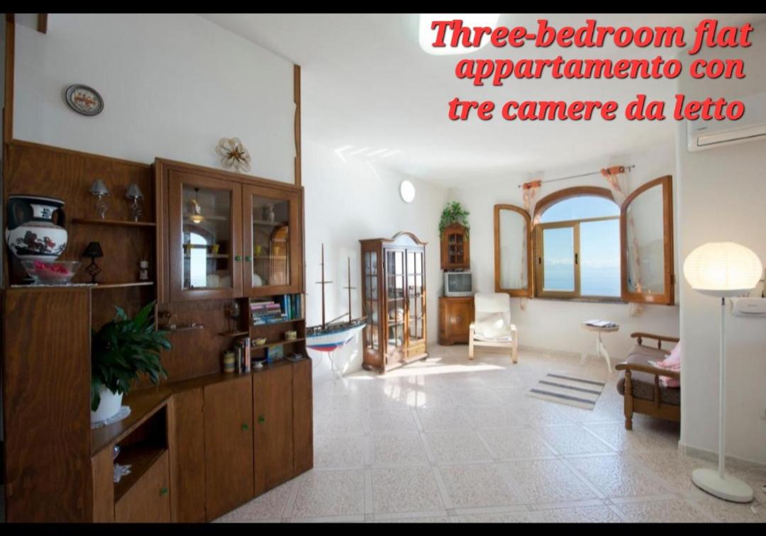 Three-Bedroom House photo 3