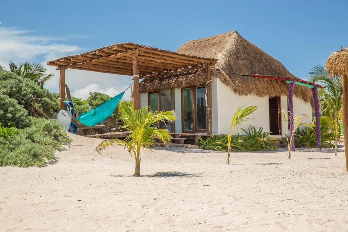 Bungalow - Beach Front photo 1