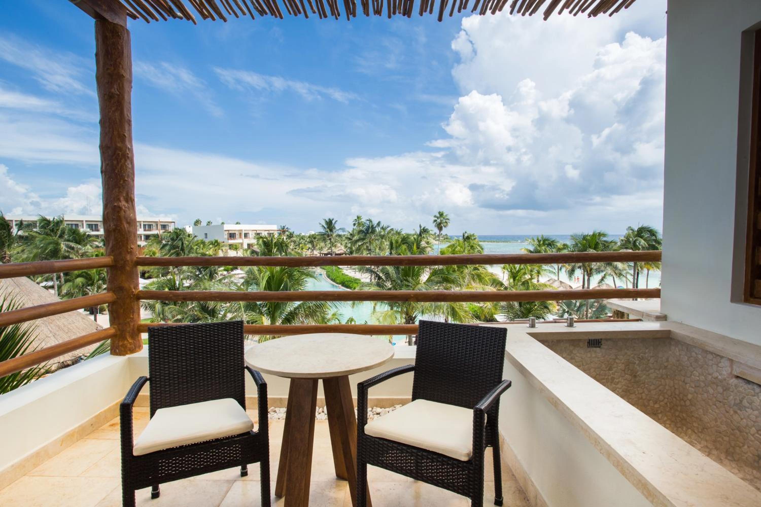 Preferred Club Junior Suite Ocean Front Double