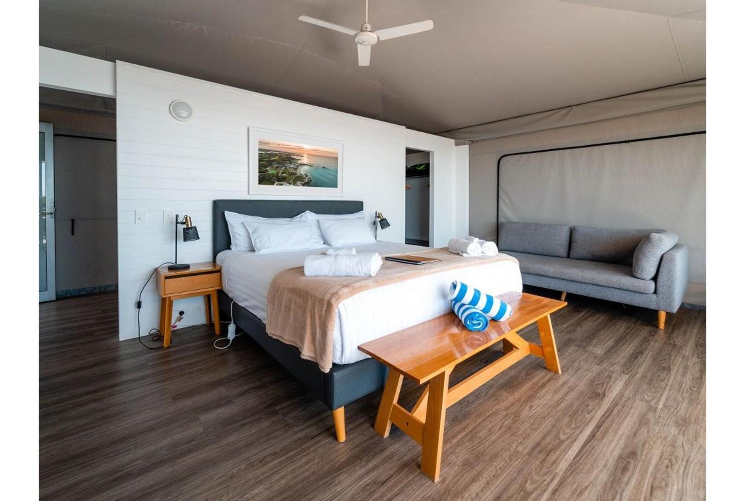 Deluxe Oceanside Tent - Adults Only - Photo 1
