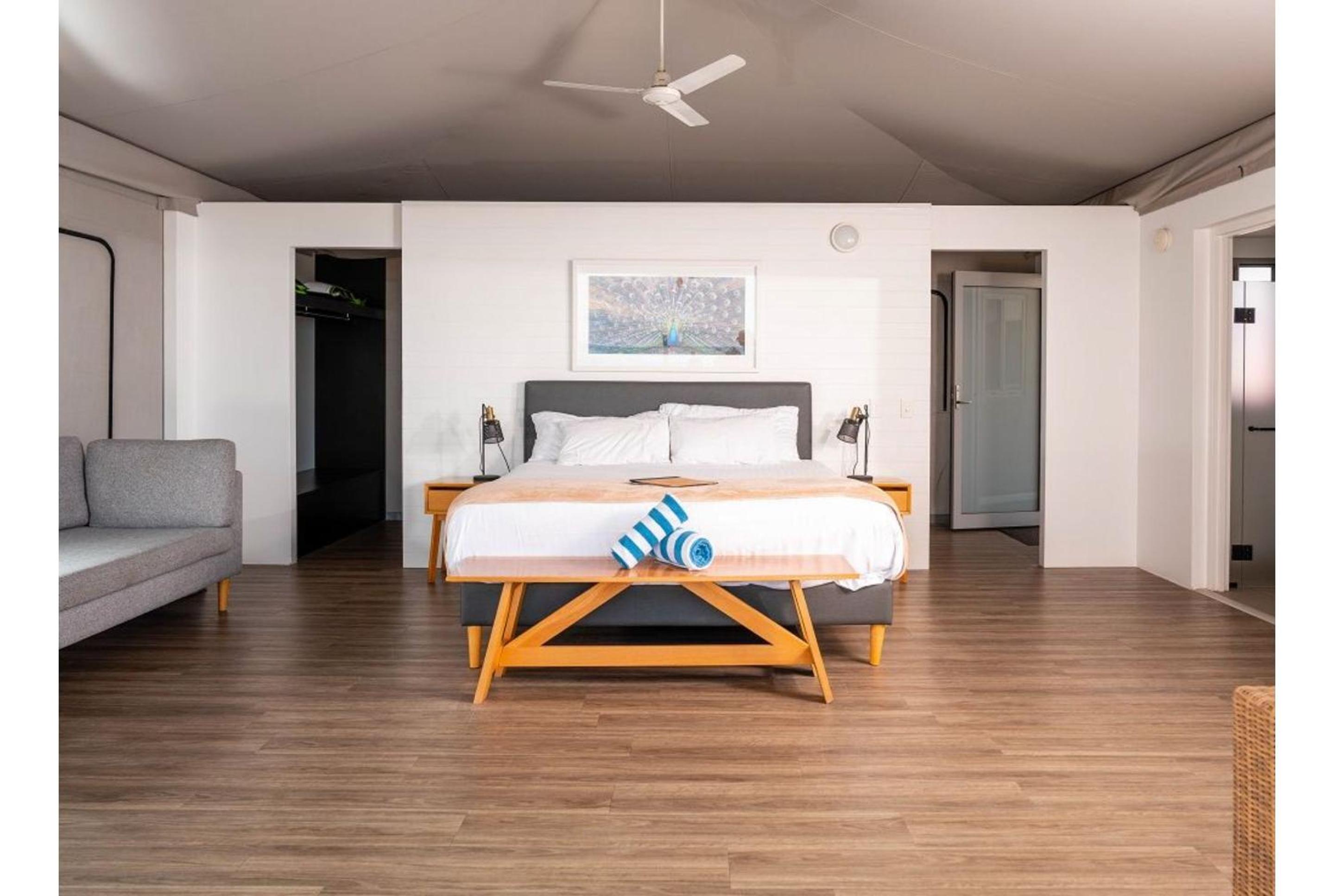Deluxe Oceanside Tent - Adults Only - Photo 2