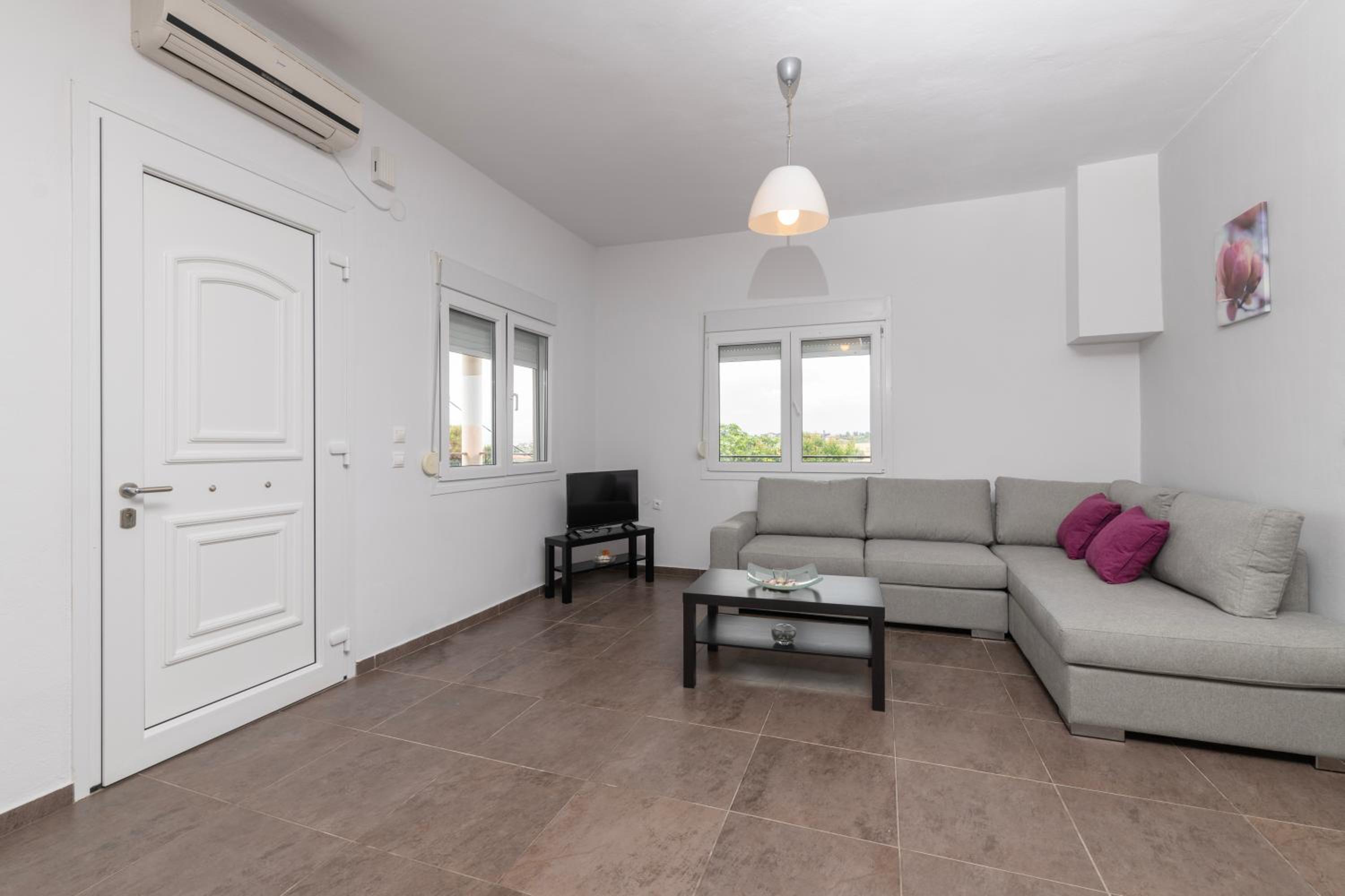 Four-Bedroom House photo 1