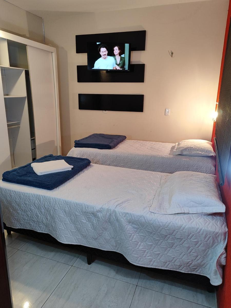 Large Double Room - Photo 3