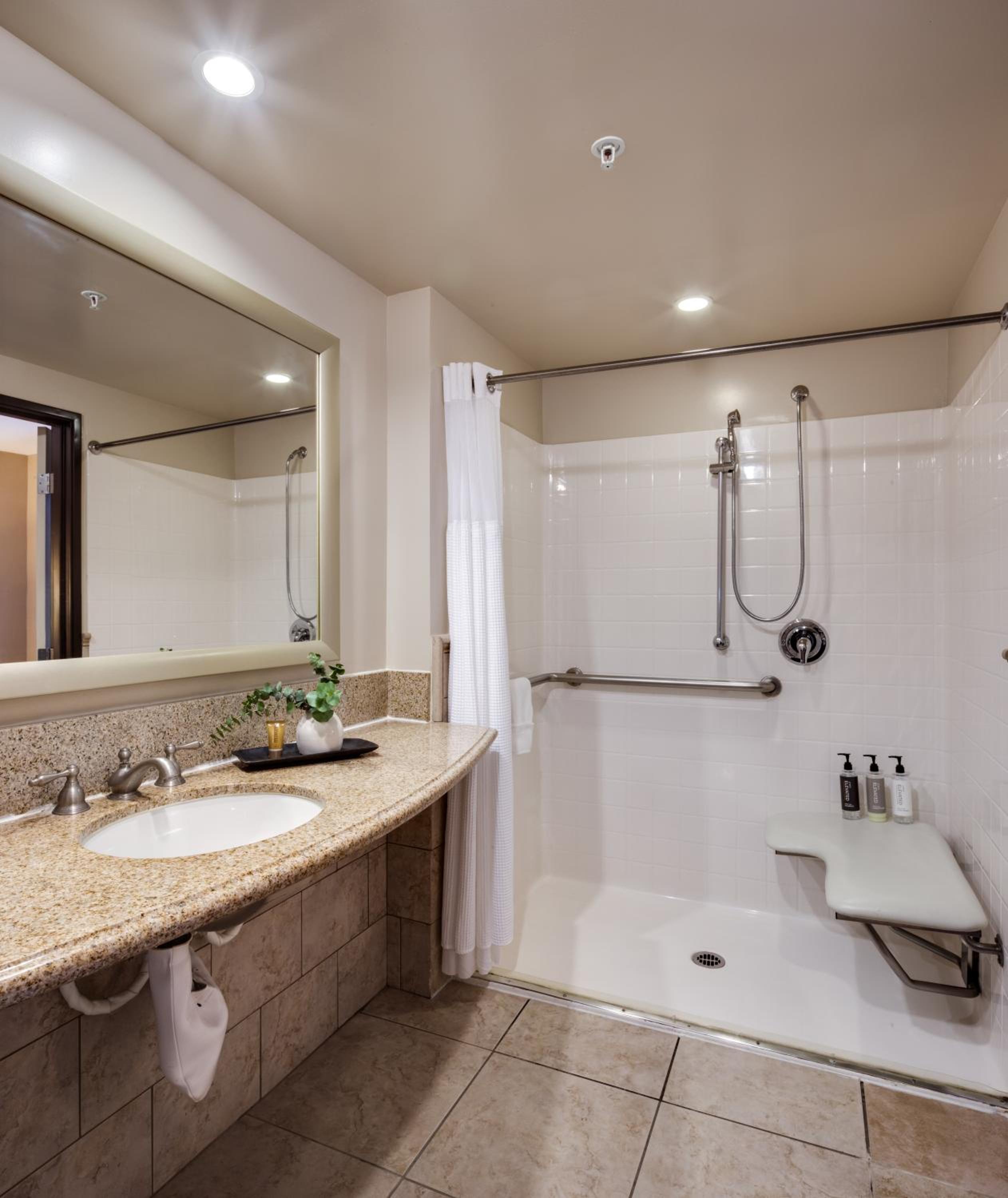 King Room - Disability Access - Photo 5