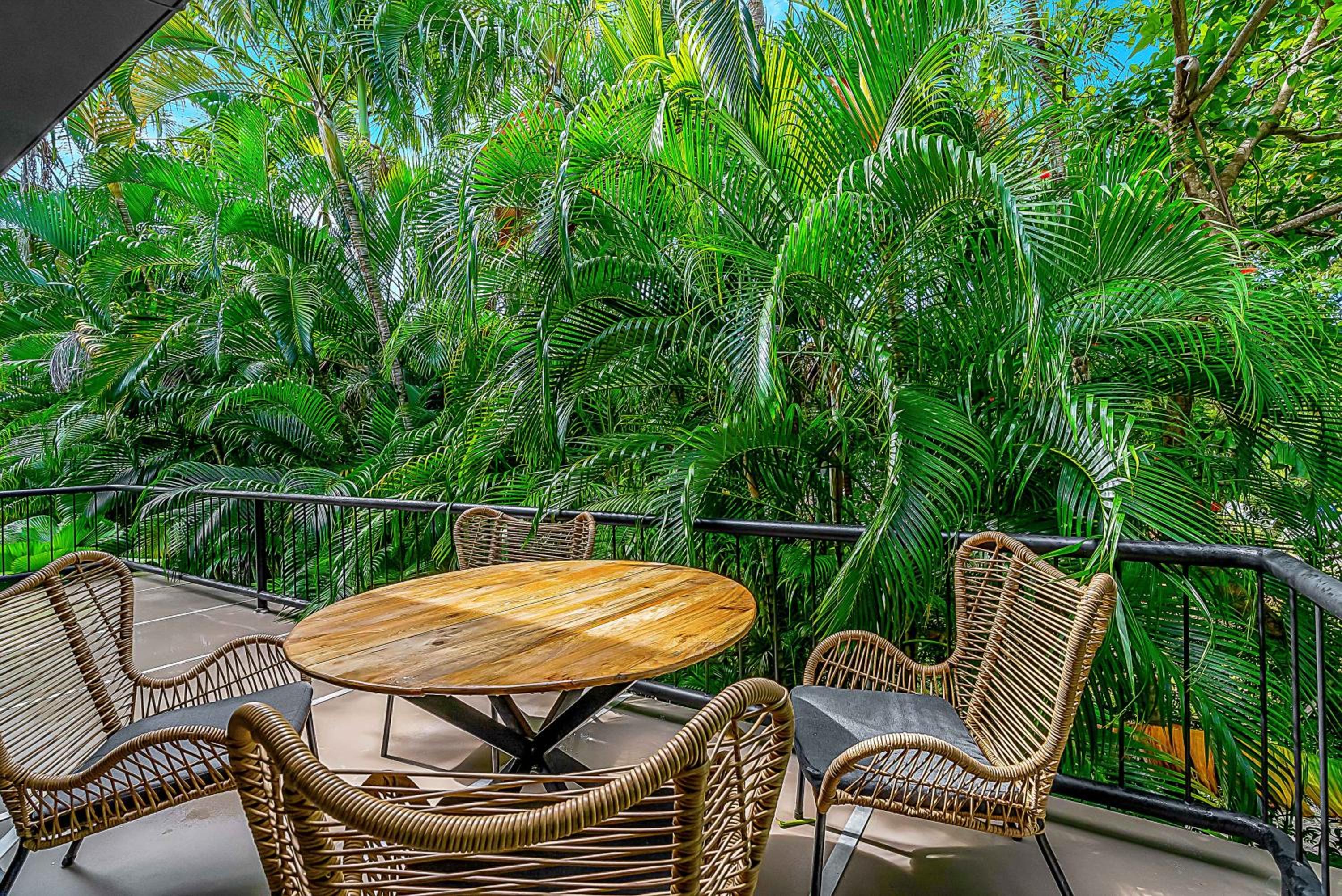 Two-Bedroom Apartment with Private Garden photo 3