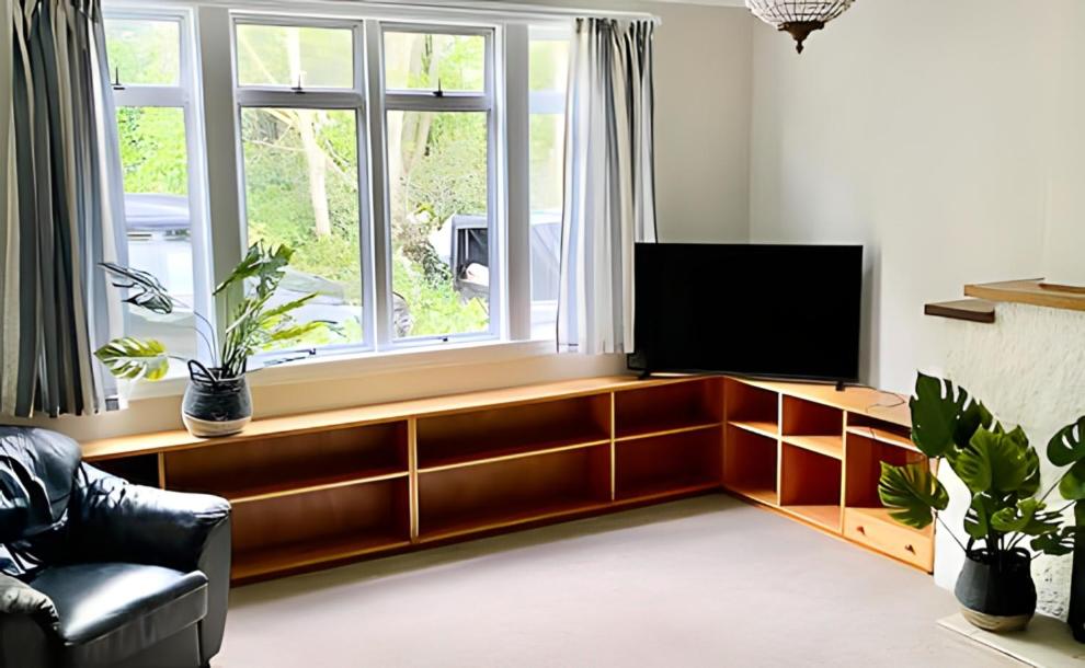 Four-Bedroom House - Photo 1