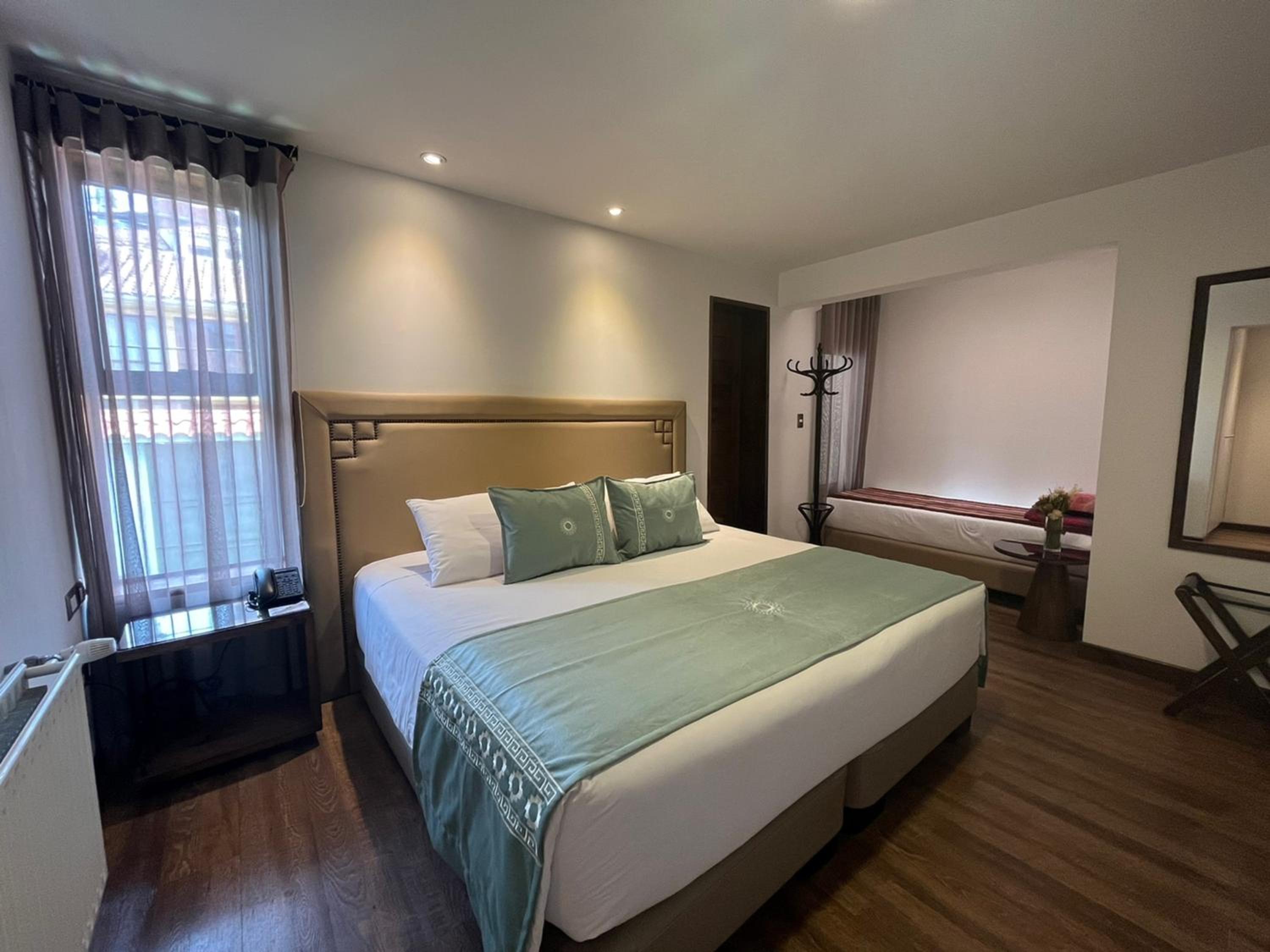 Deluxe Family Room photo 2