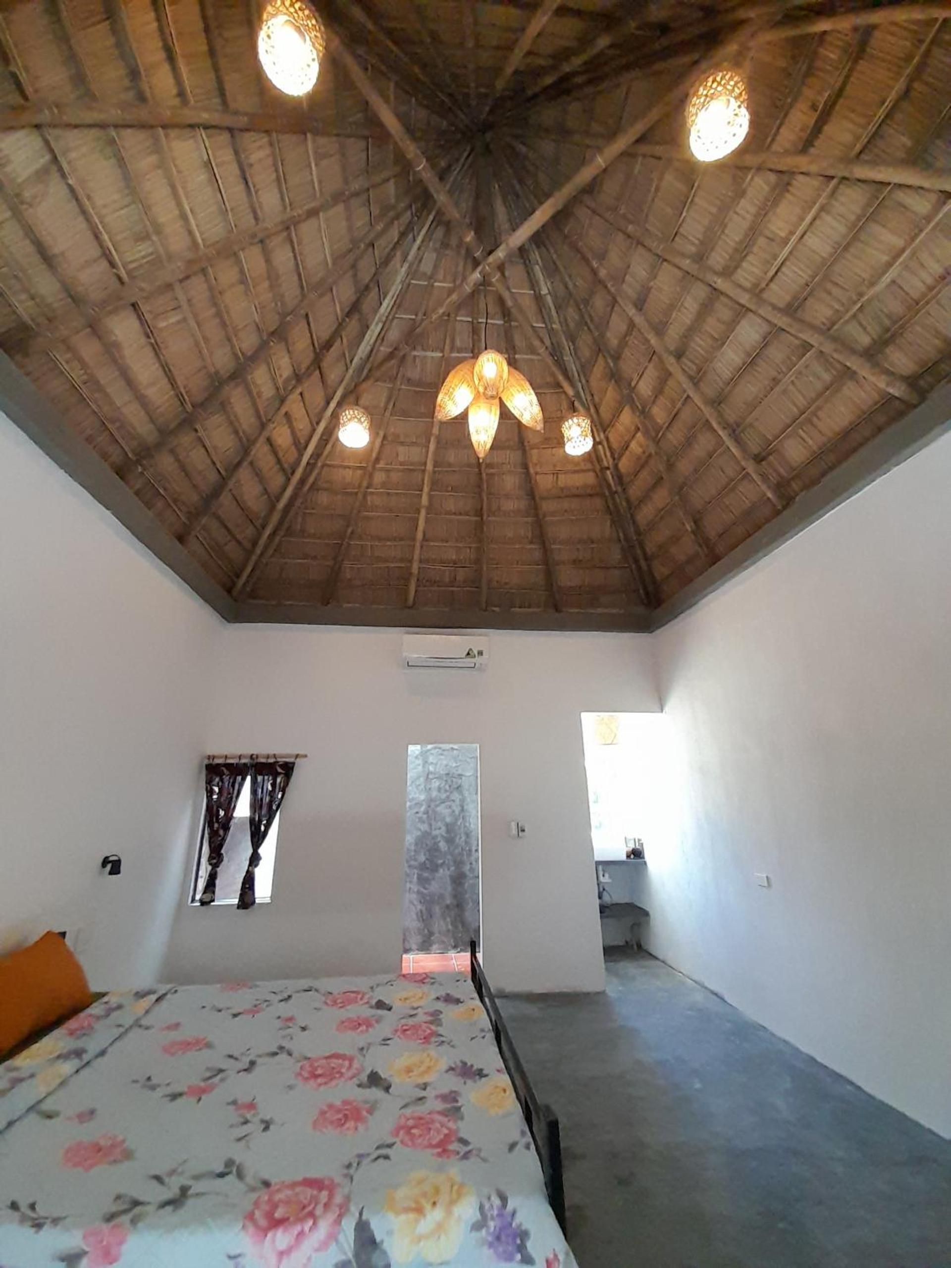 Bungalow with Balcony
