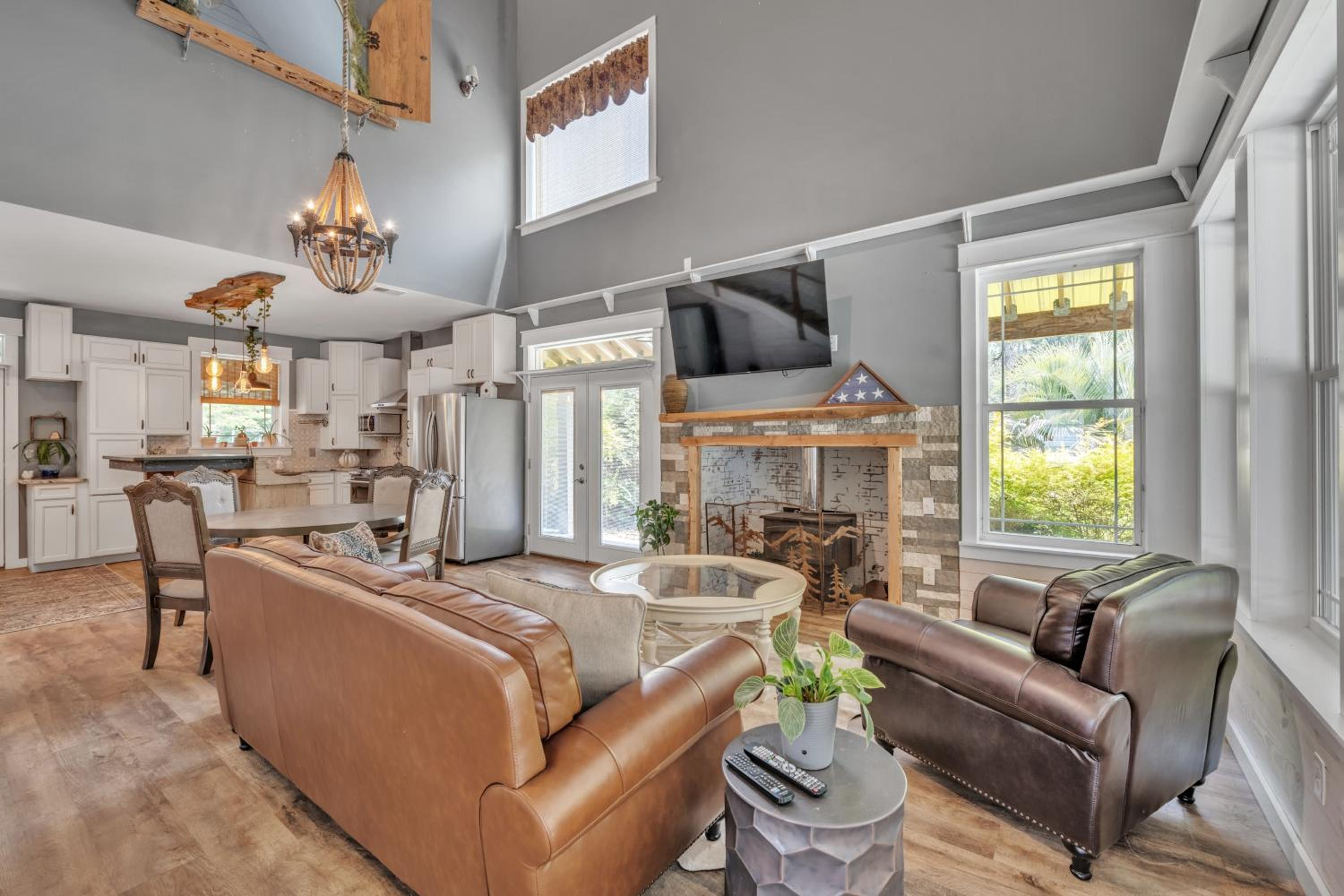 Three-Bedroom House photo 1
