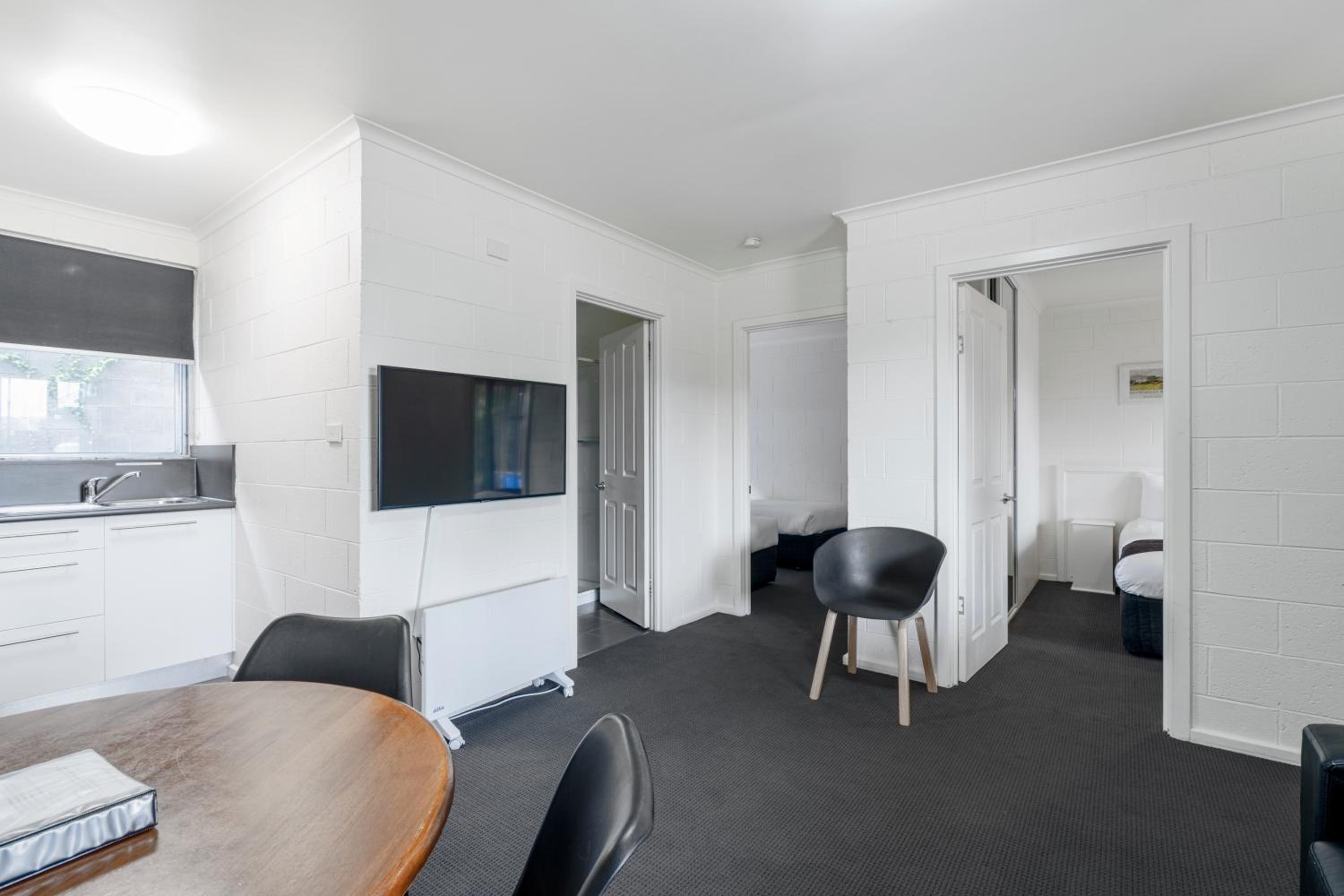 Two-Bedroom Apartment (4 Adults)