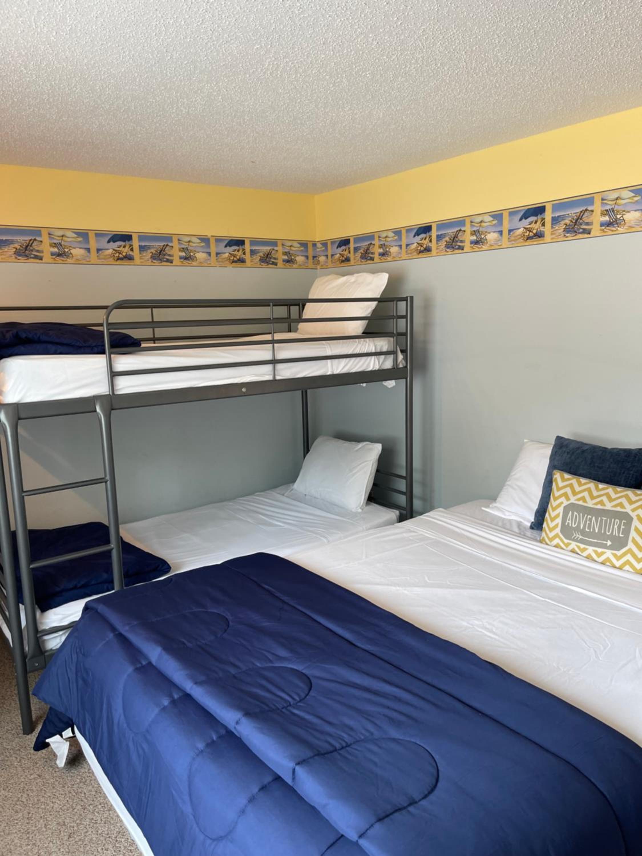 Two Bedroom with One Bathroom - Lakeside photo 2