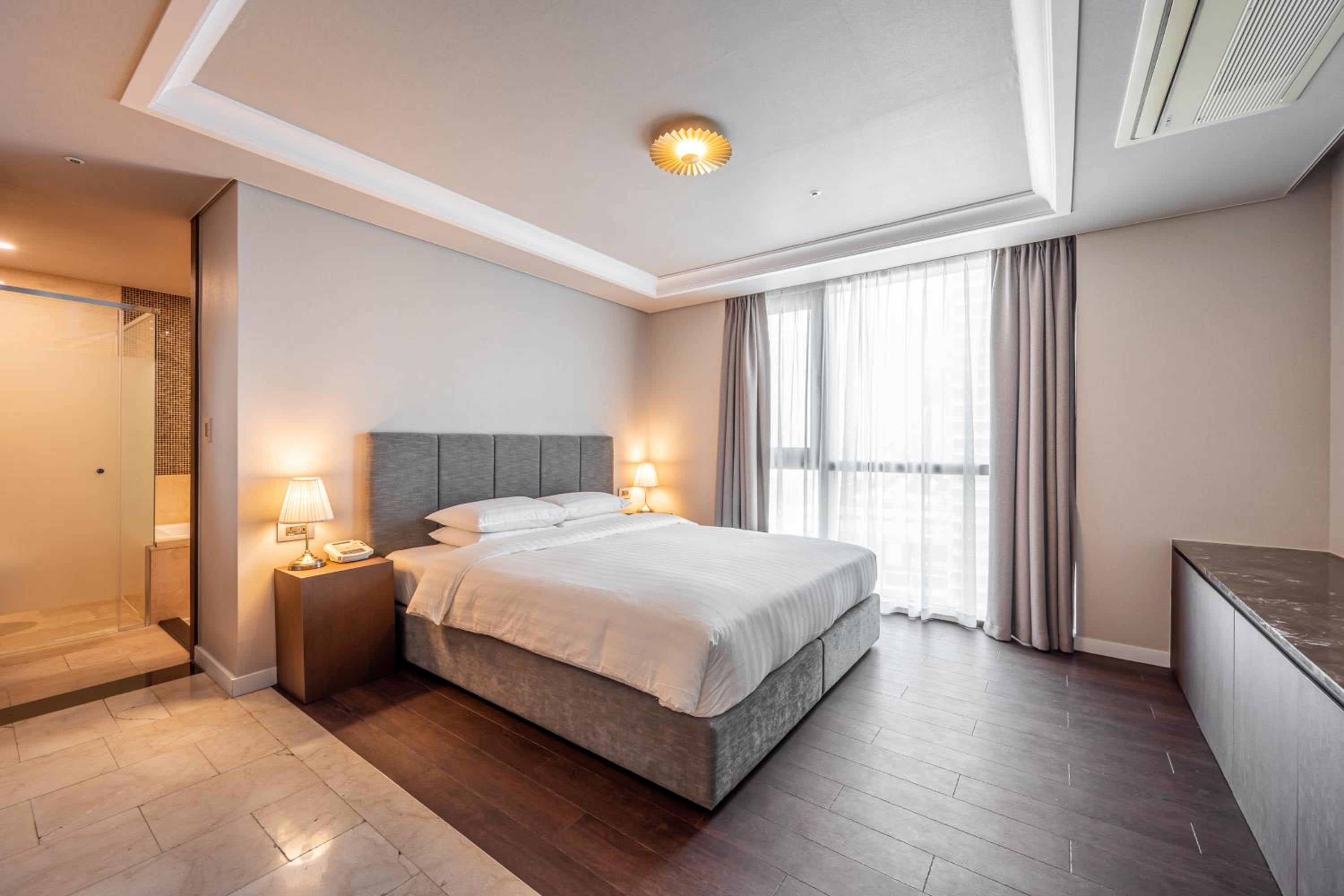 Family Suite - Photo 7