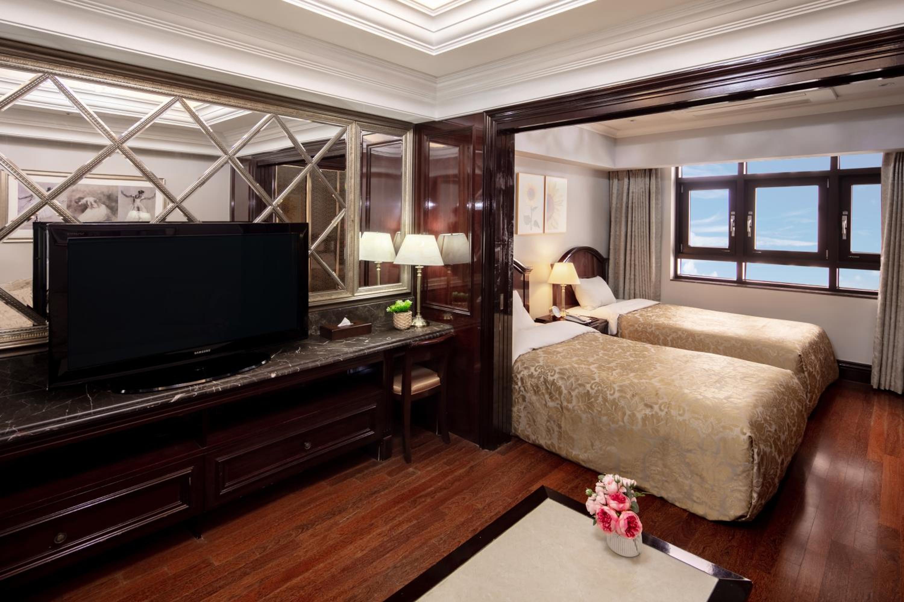 Crystal Twin Room - Photo 3