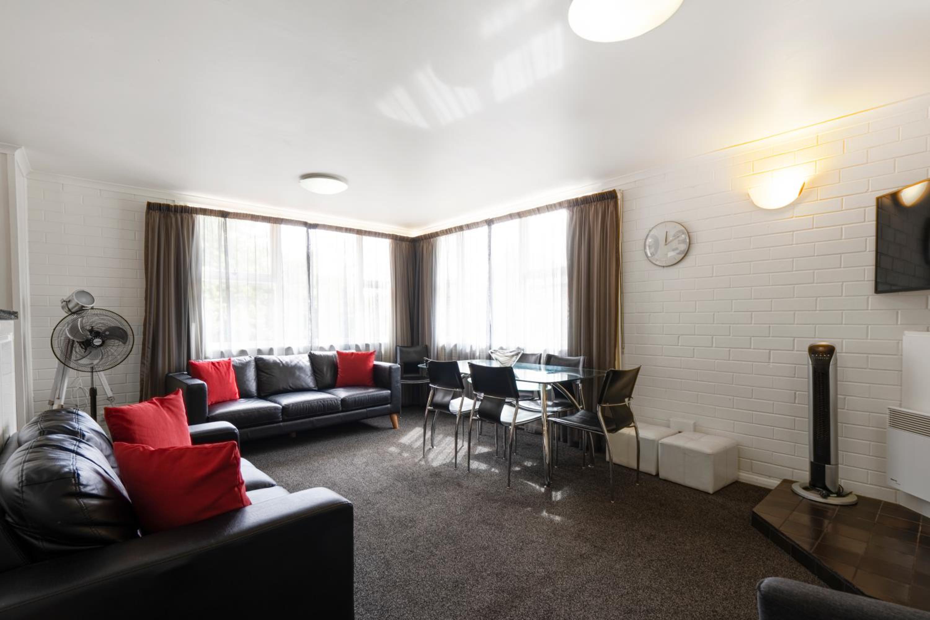 Three-Bedroom Apartment (8 Adults)