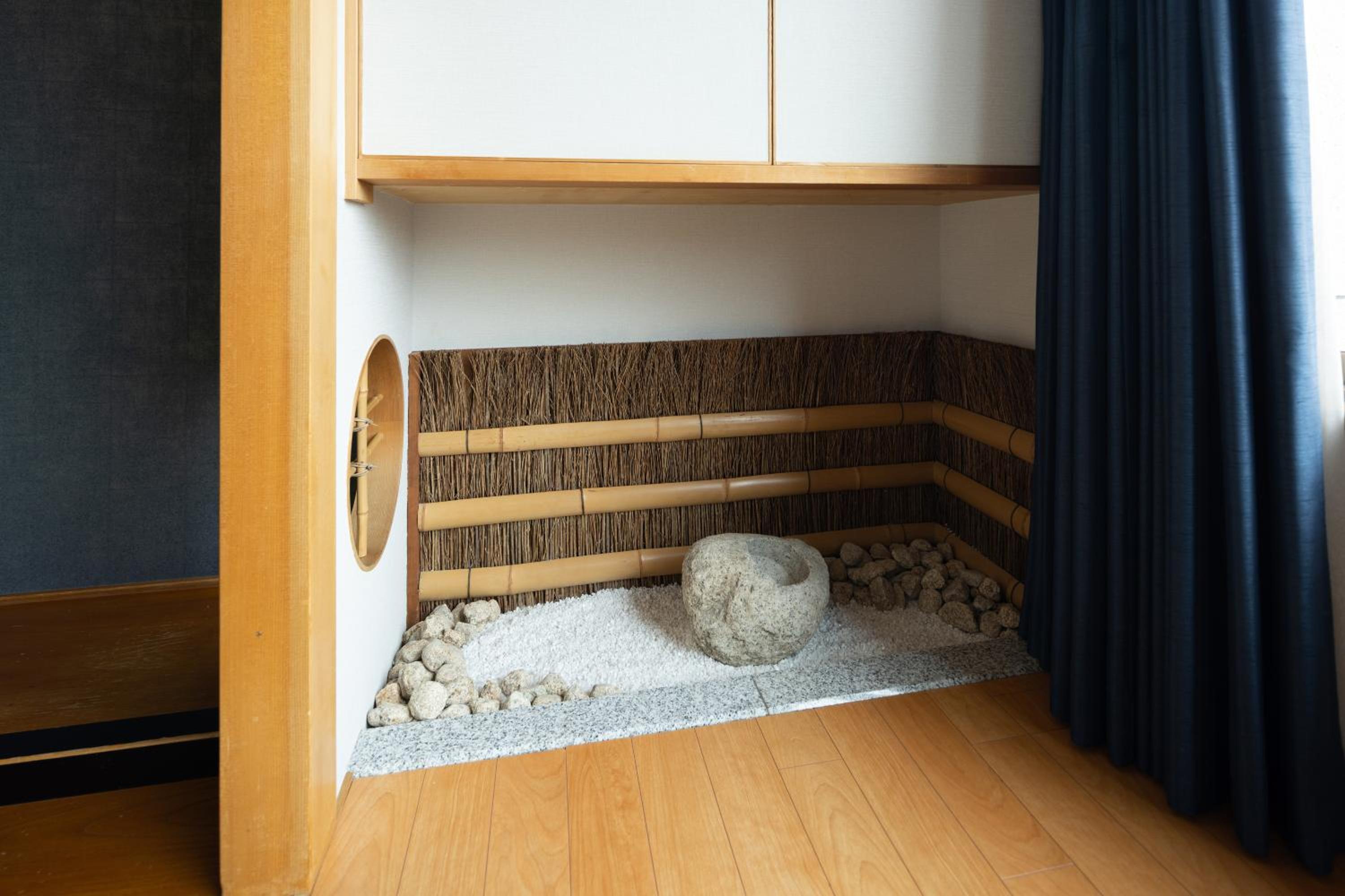 Standard Room with Tatami Area - Non-Smoking - Photo 4
