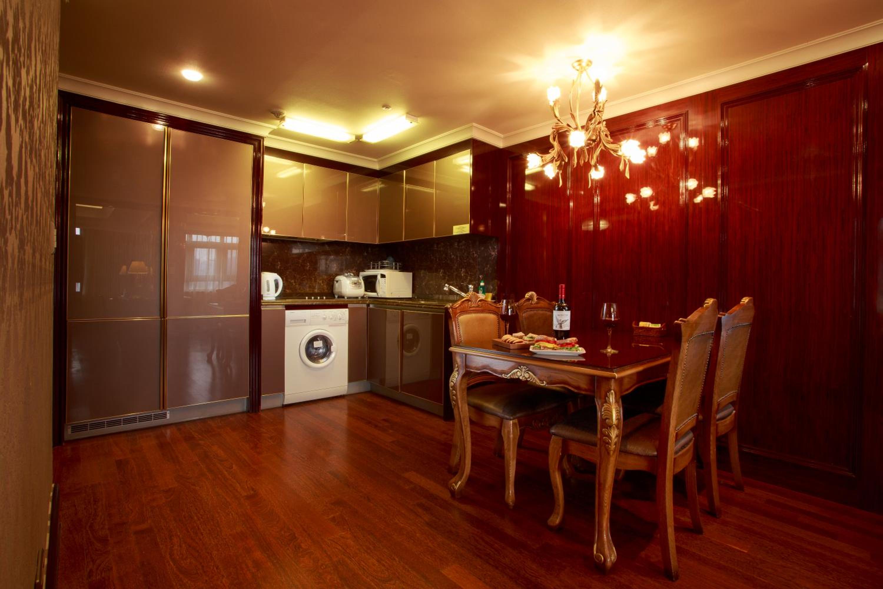 Two-Bedroom Suite - Photo 16