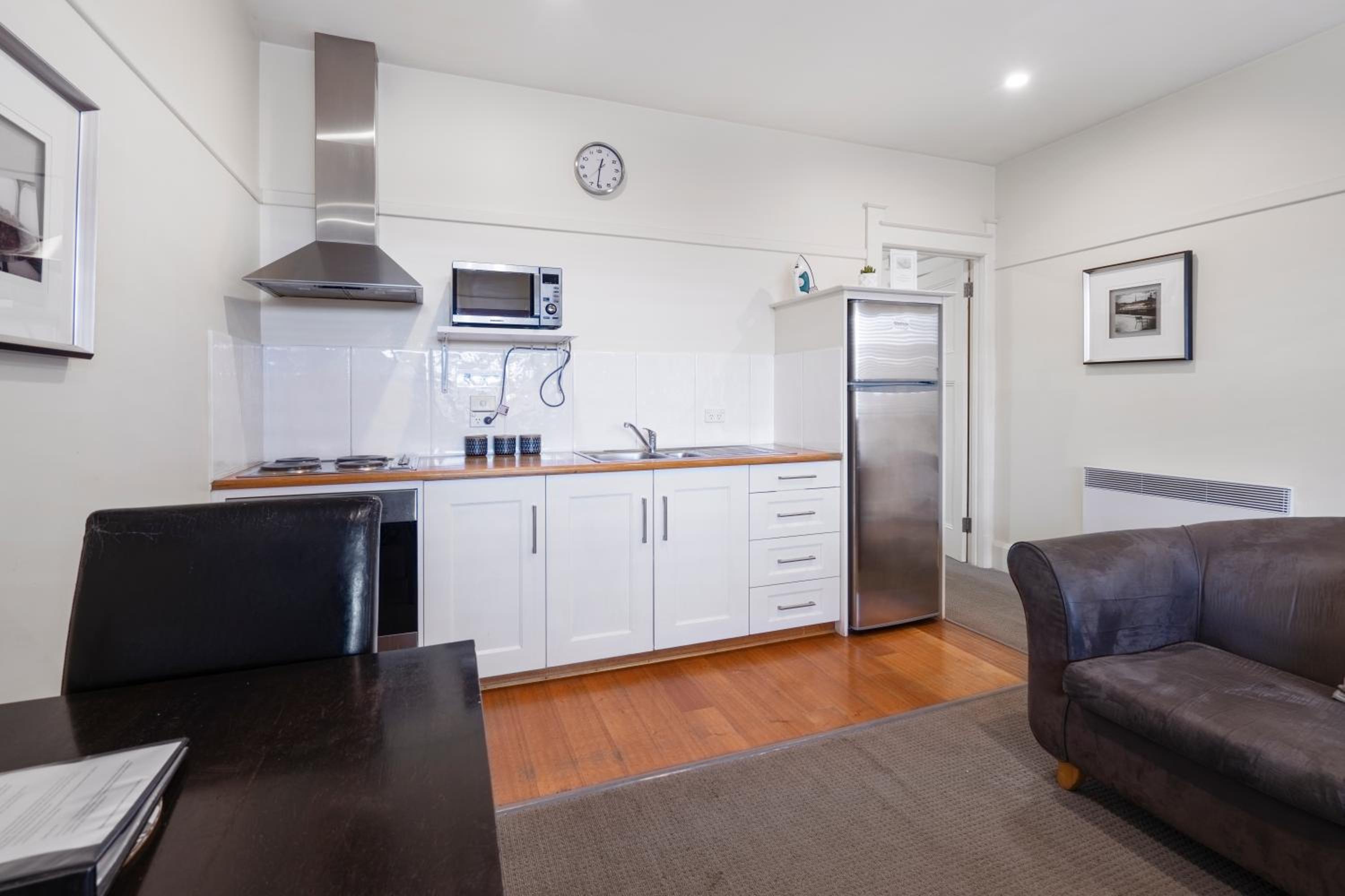 One-Bedroom Apartment - Photo 13
