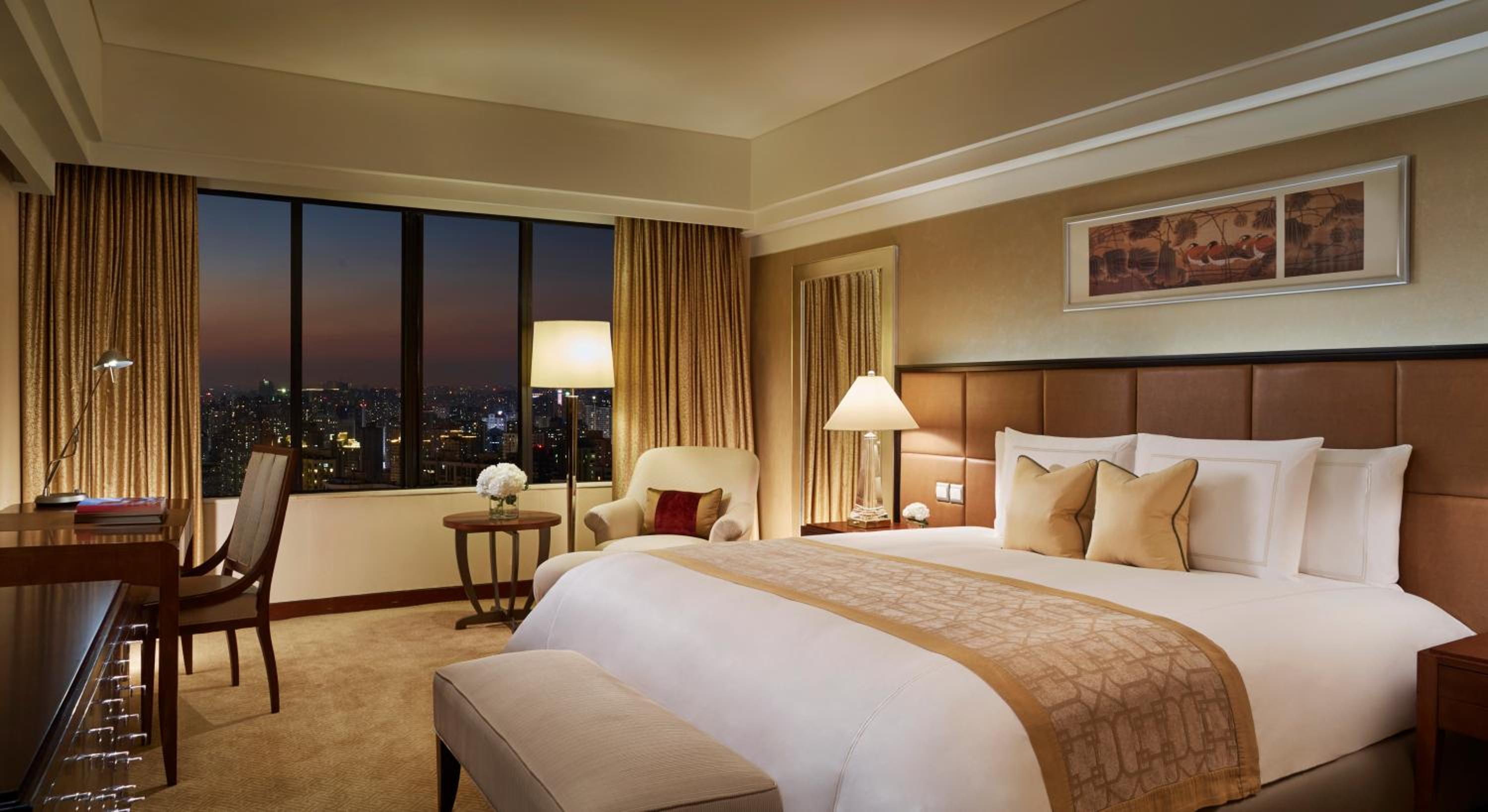 Deluxe Room, Guest room, 1 King photo 1