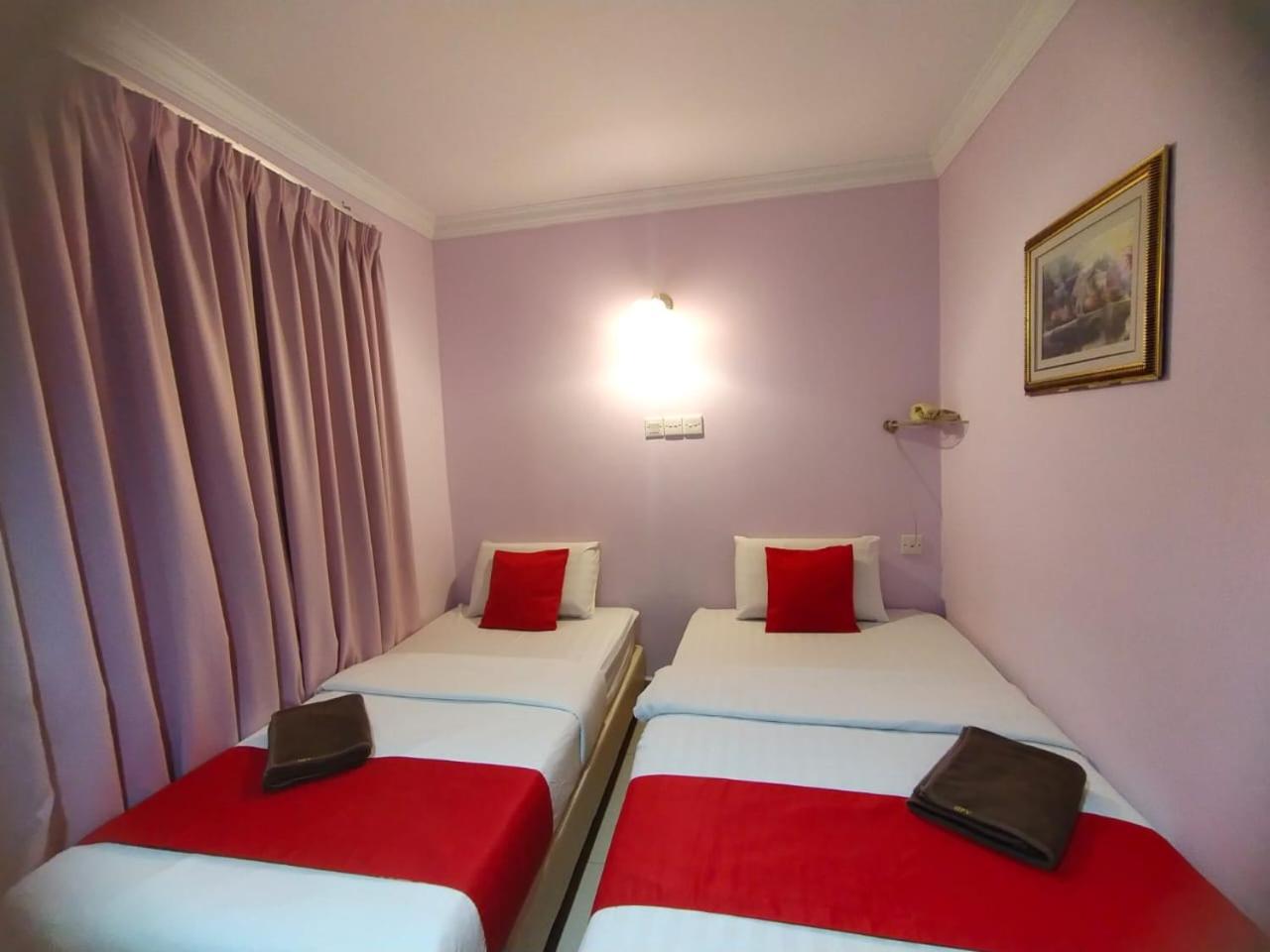 Deluxe Twin Room photo 3