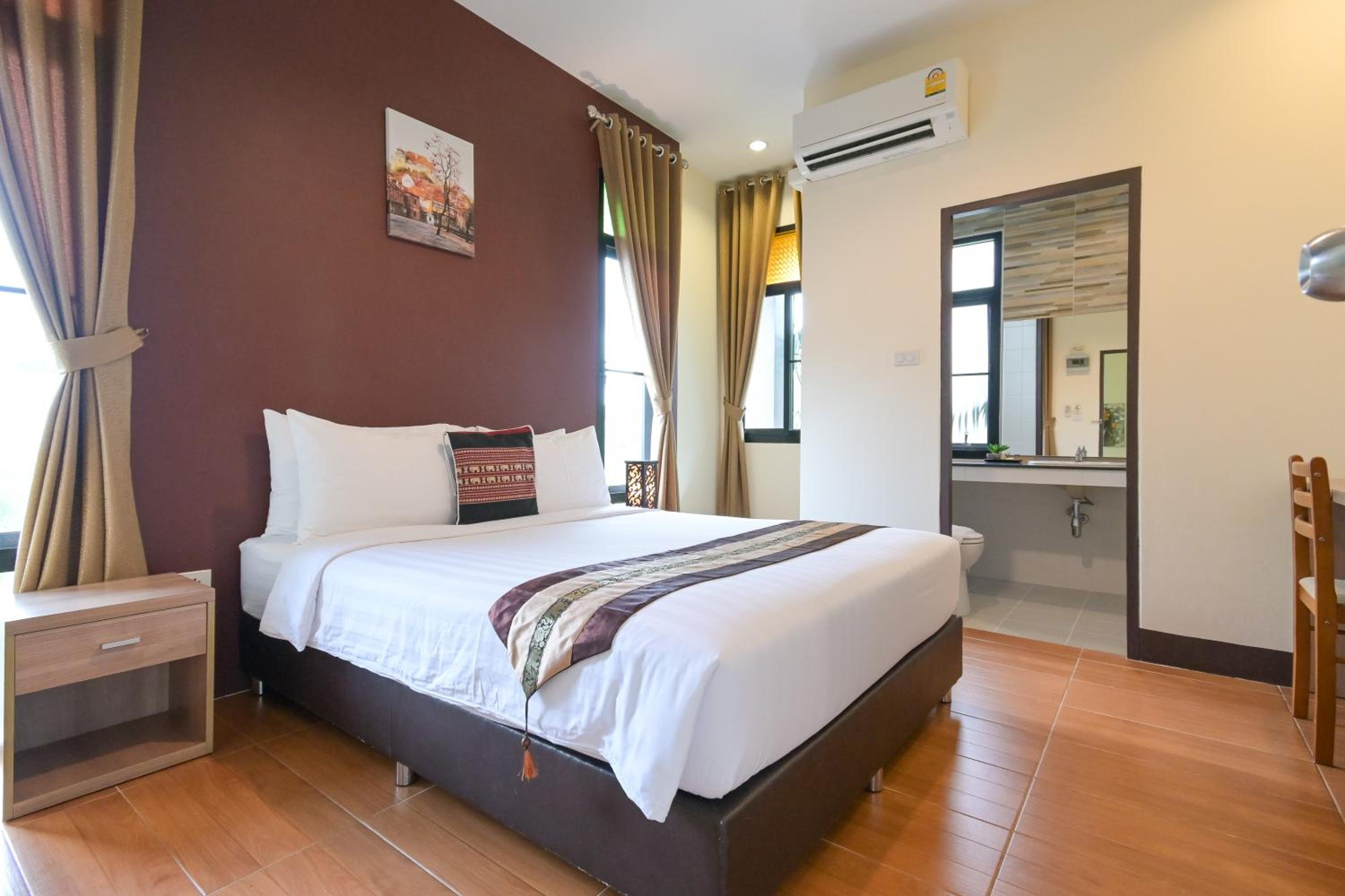 Superior Double or Twin Room - Photo 7