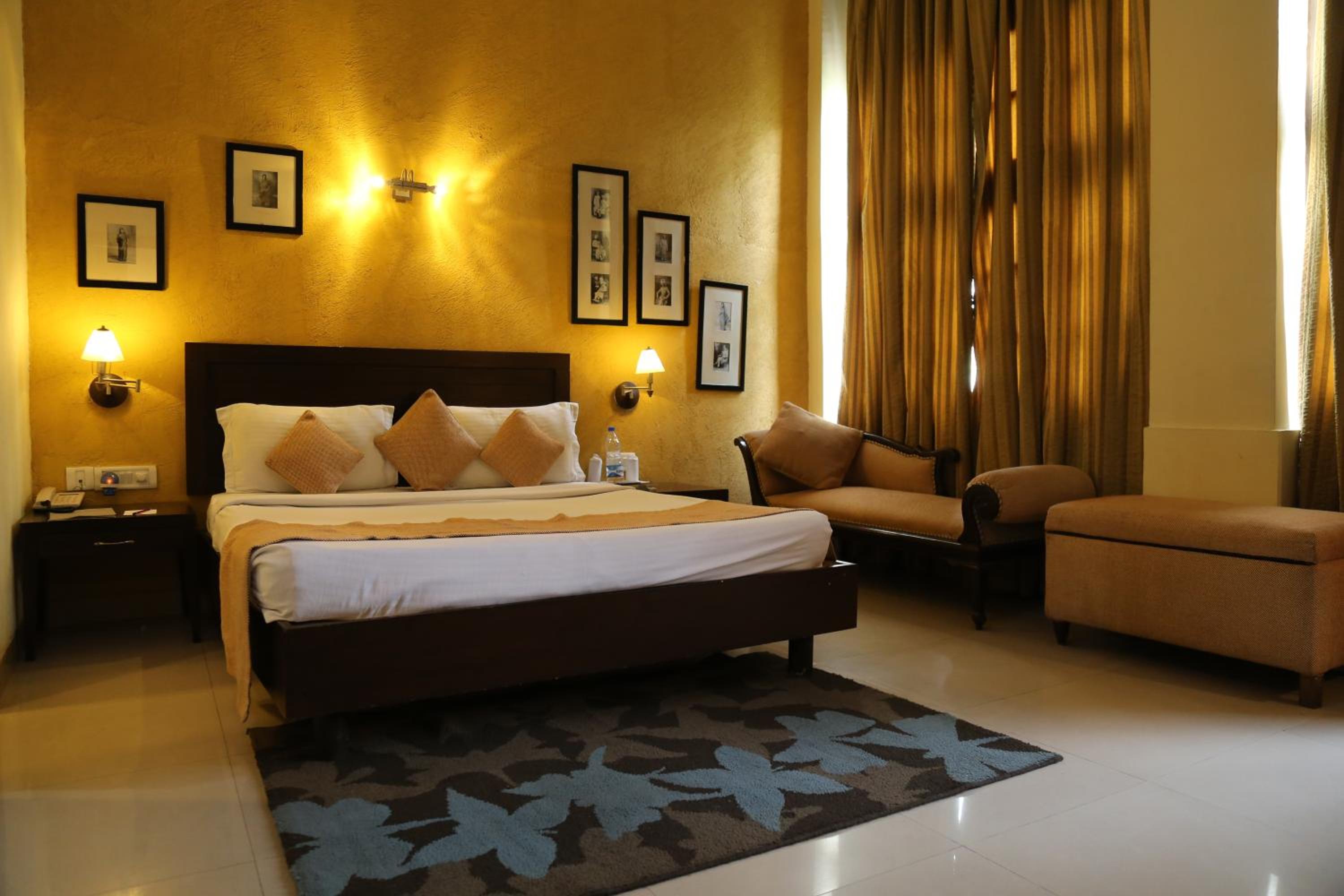 Superior King Room photo 1