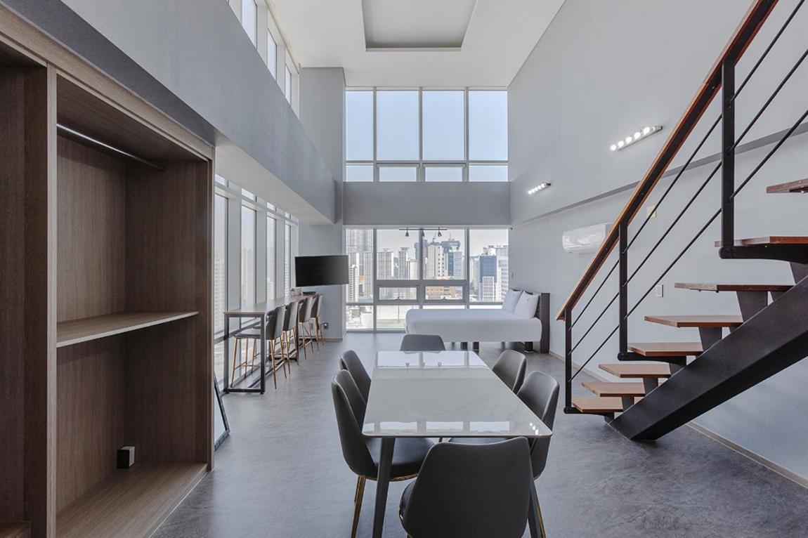 Duplex Suite with City View - Photo 1