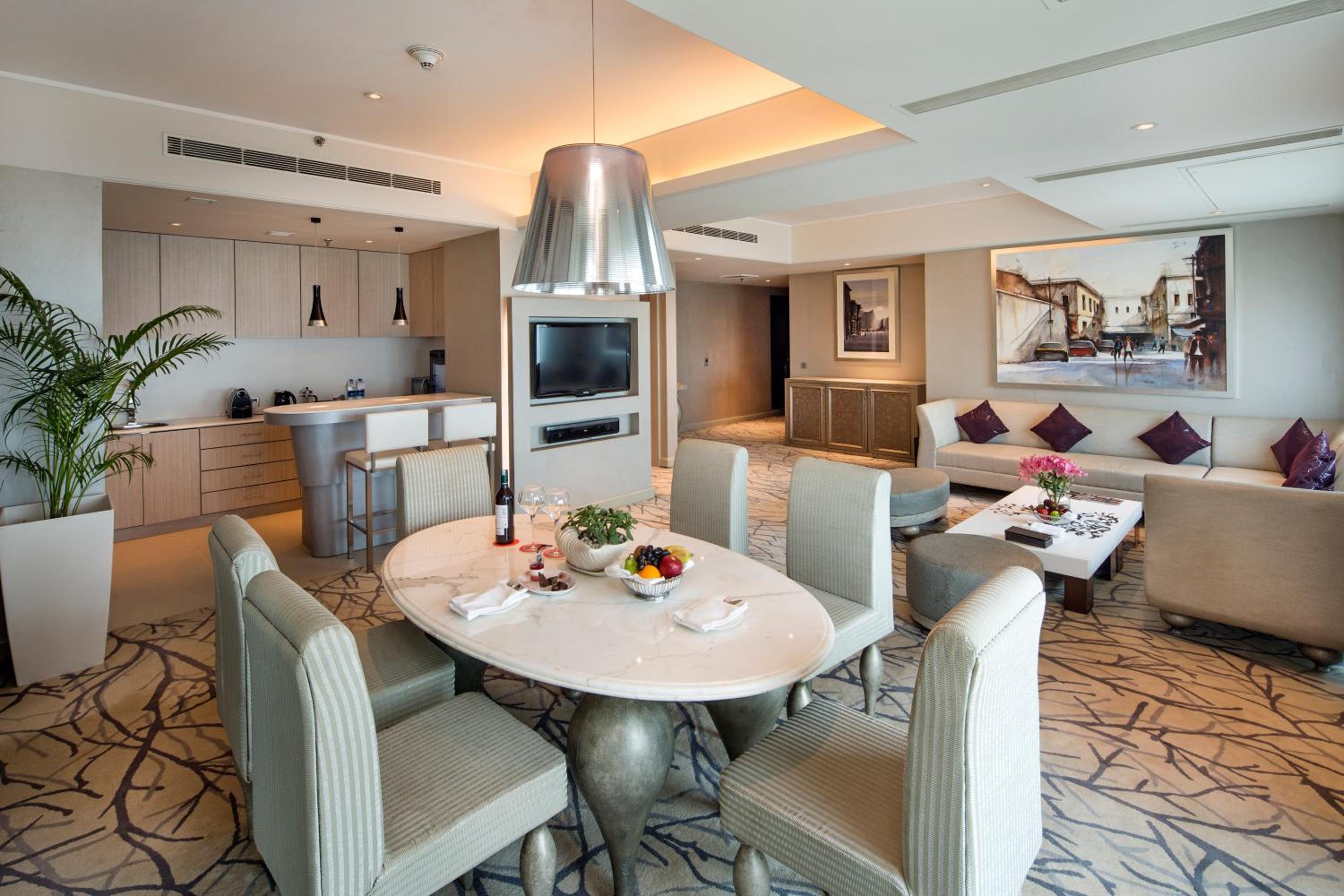 One-Bedroom Presidential Suite with Executive Lounge Access