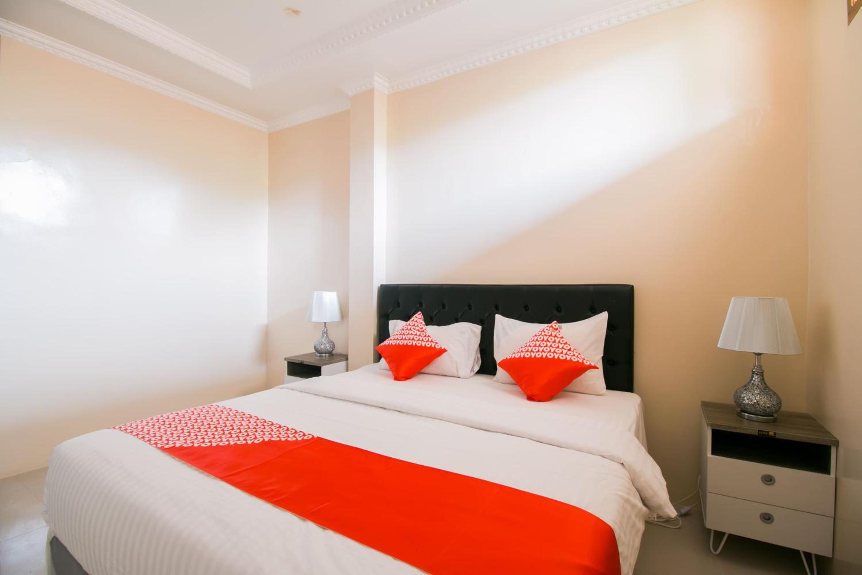 Deluxe Suite - Photo 2