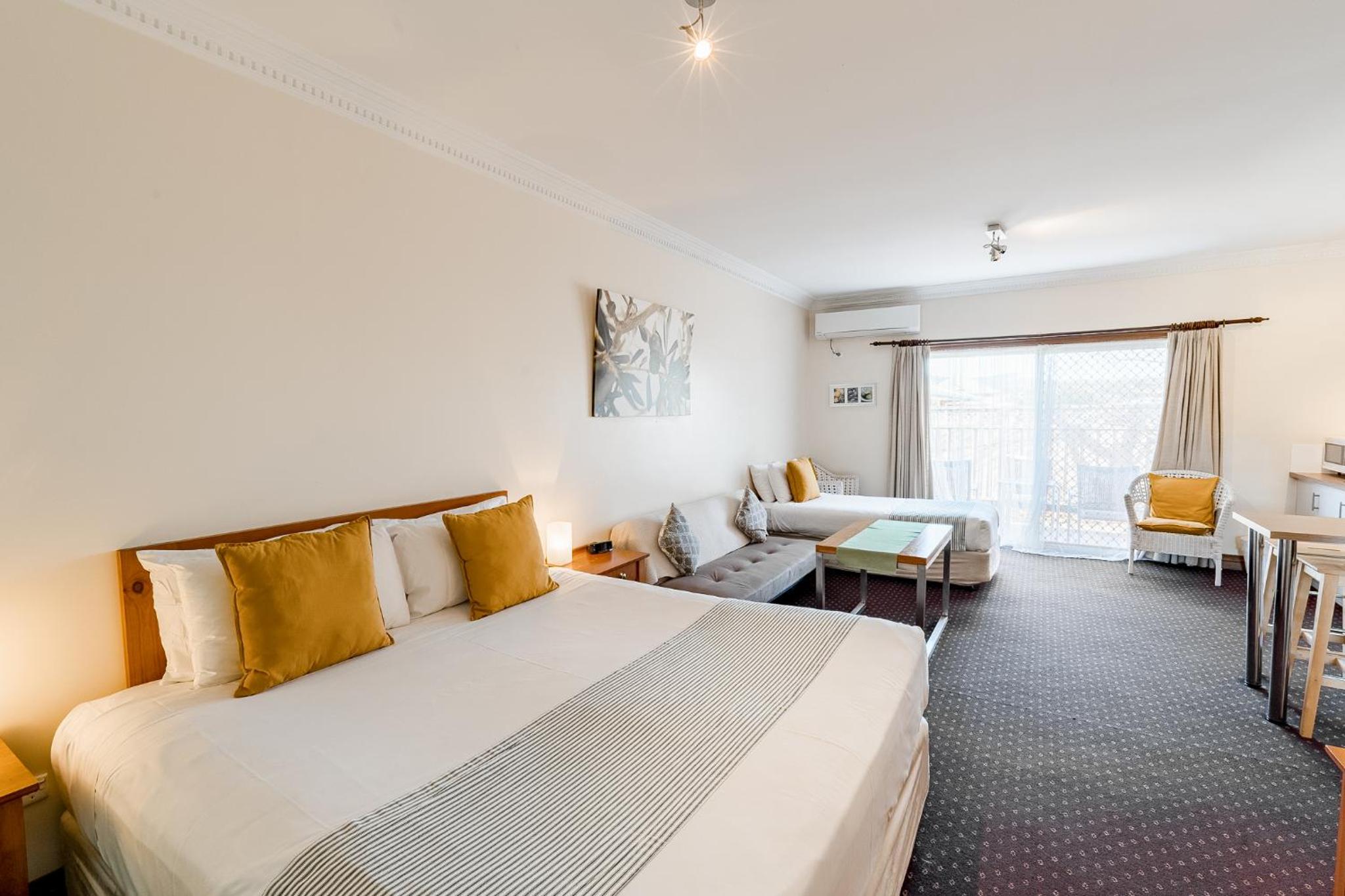 Standard Triple Room photo 1