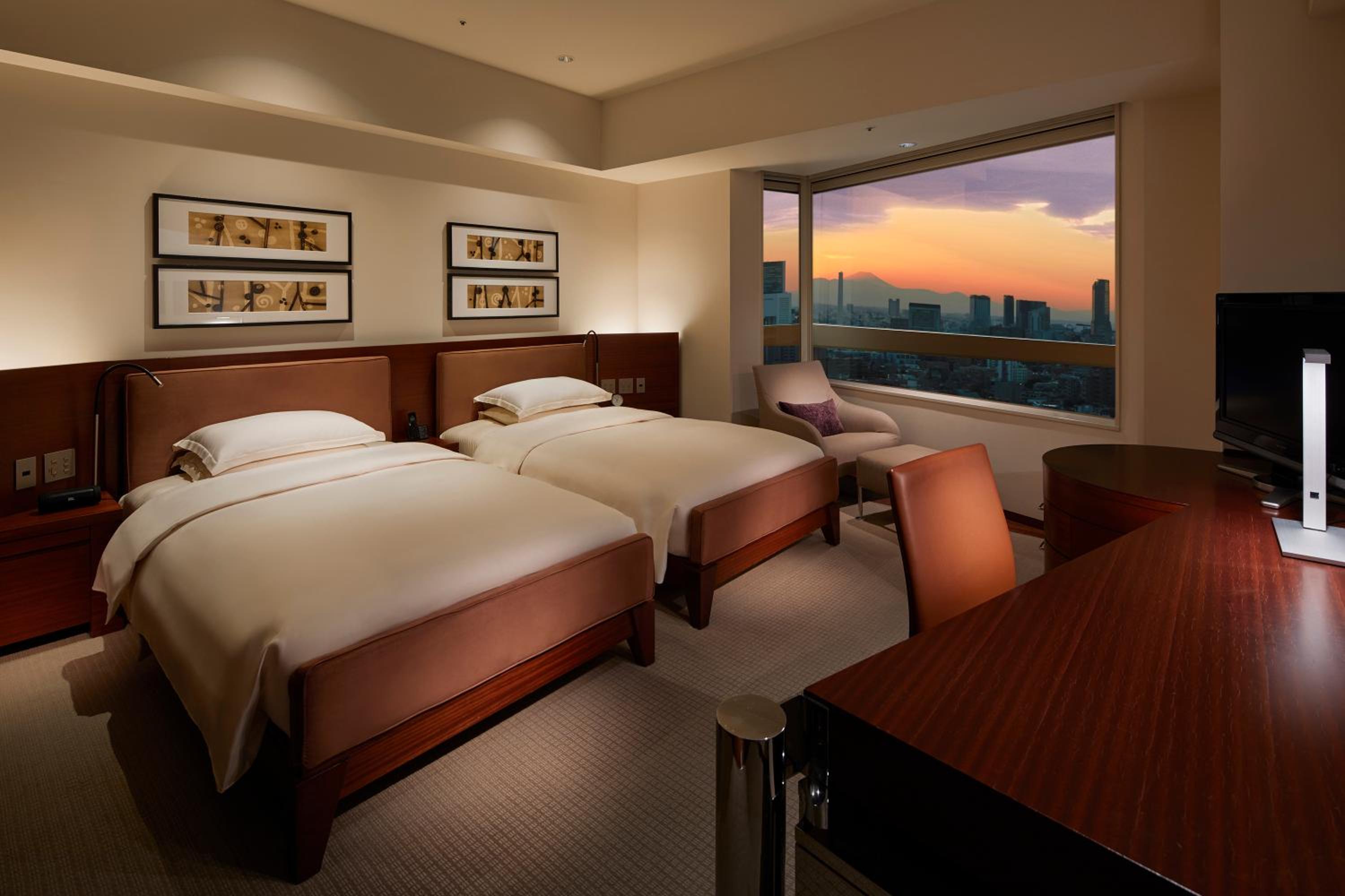 Twin Room with City View Twin Room with City View