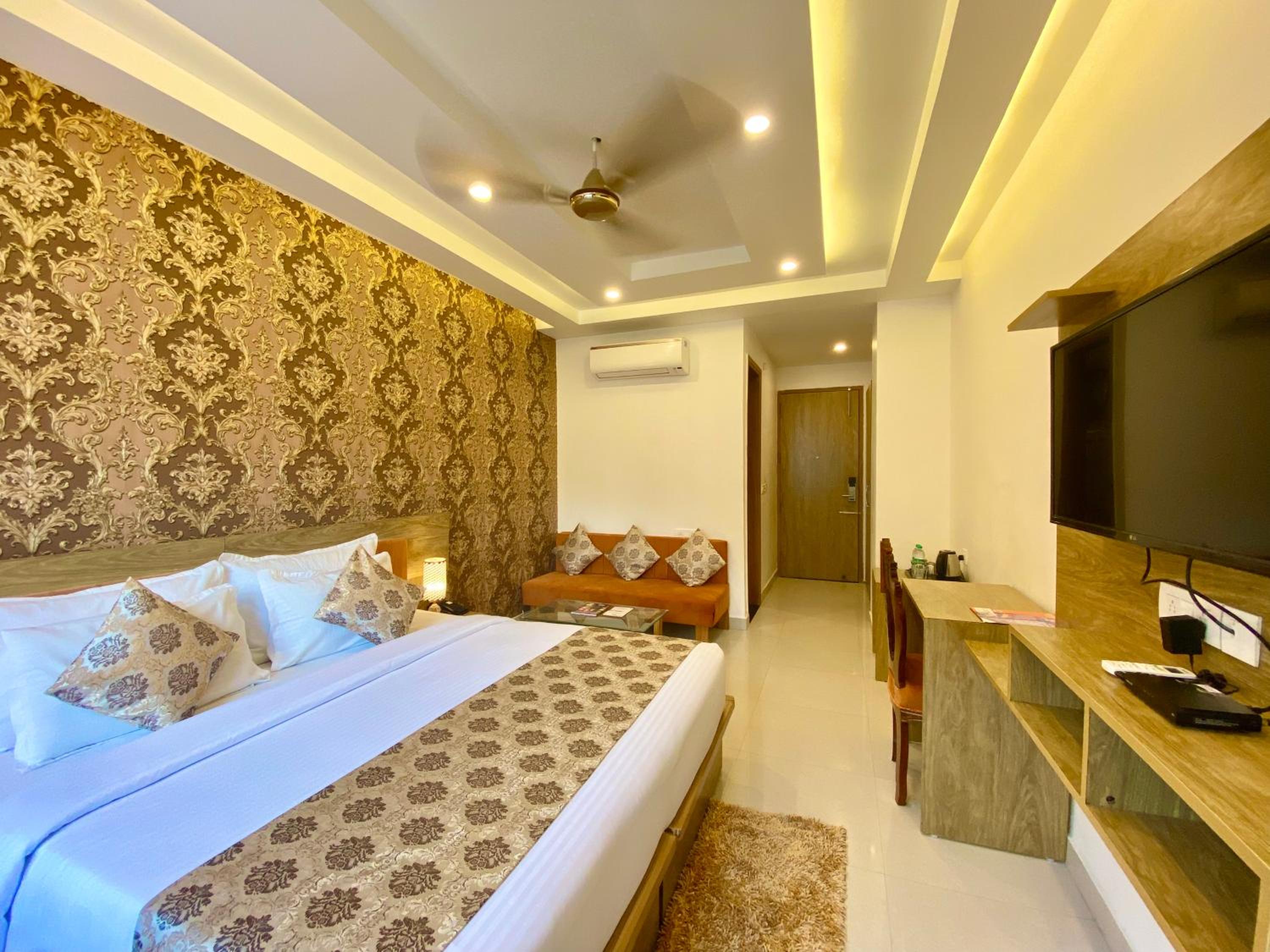 Premium Room - Photo 8