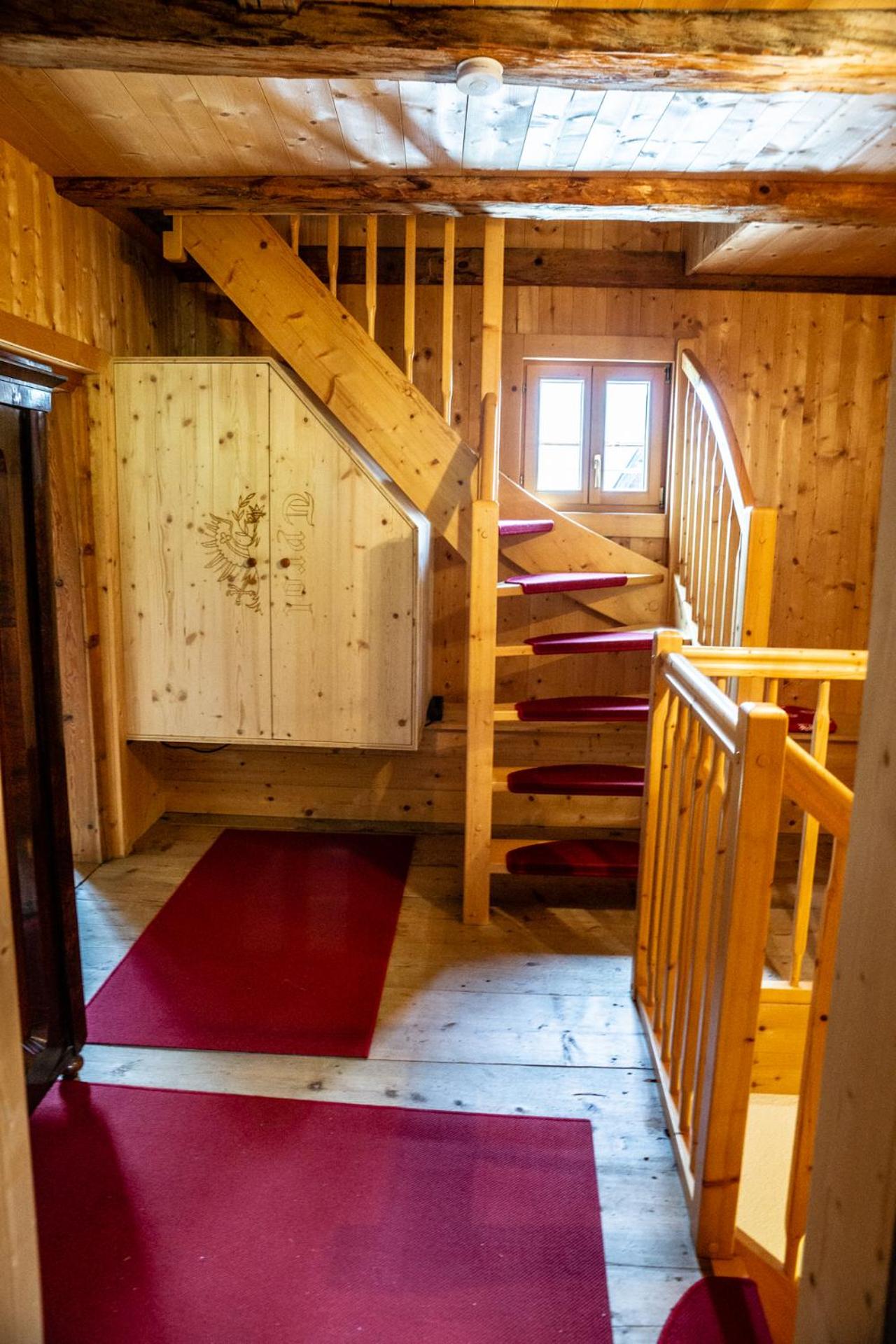Apartment - Split Level photo 2