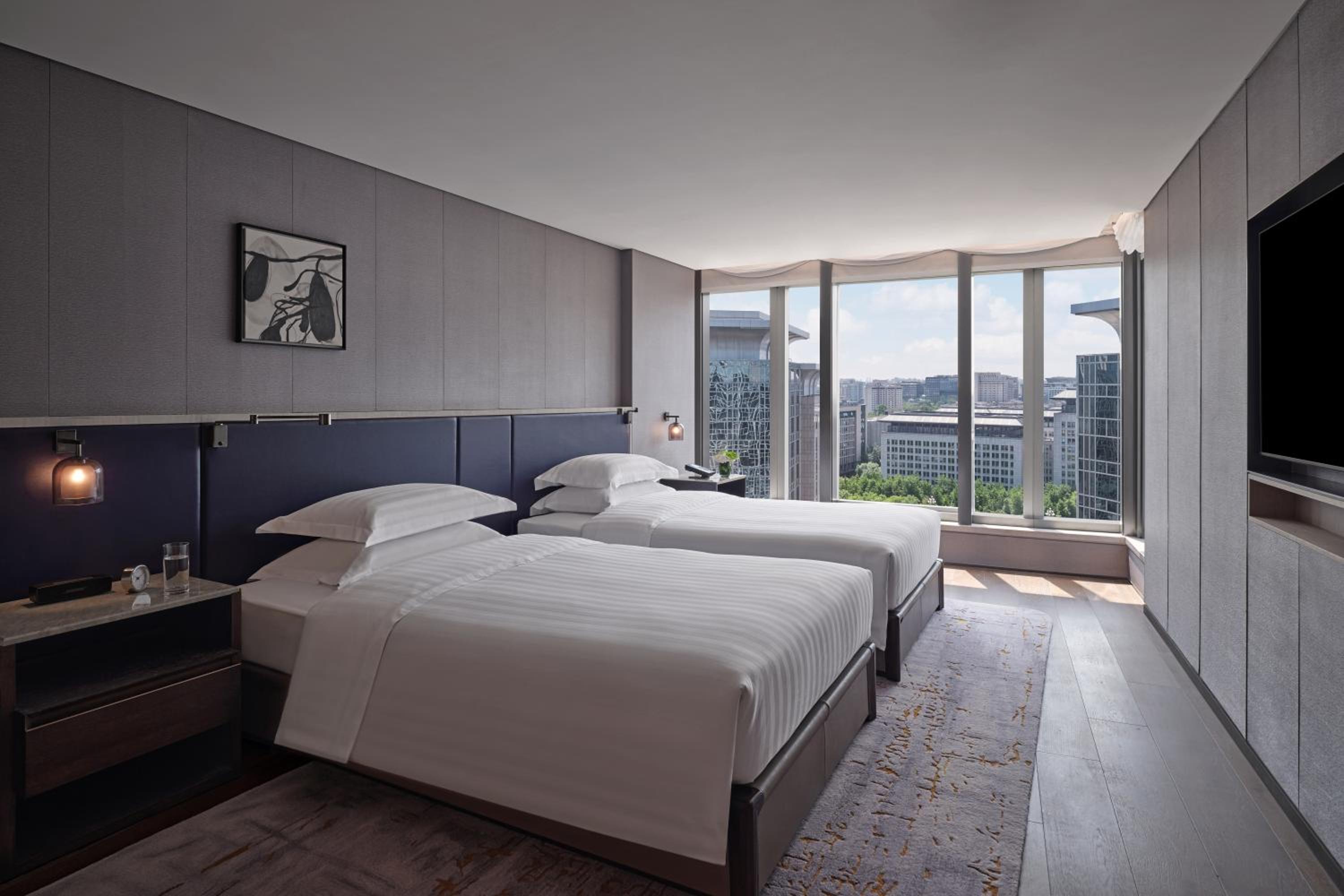 Premium Suite, 2 Twin Beds, City View - Photo 2