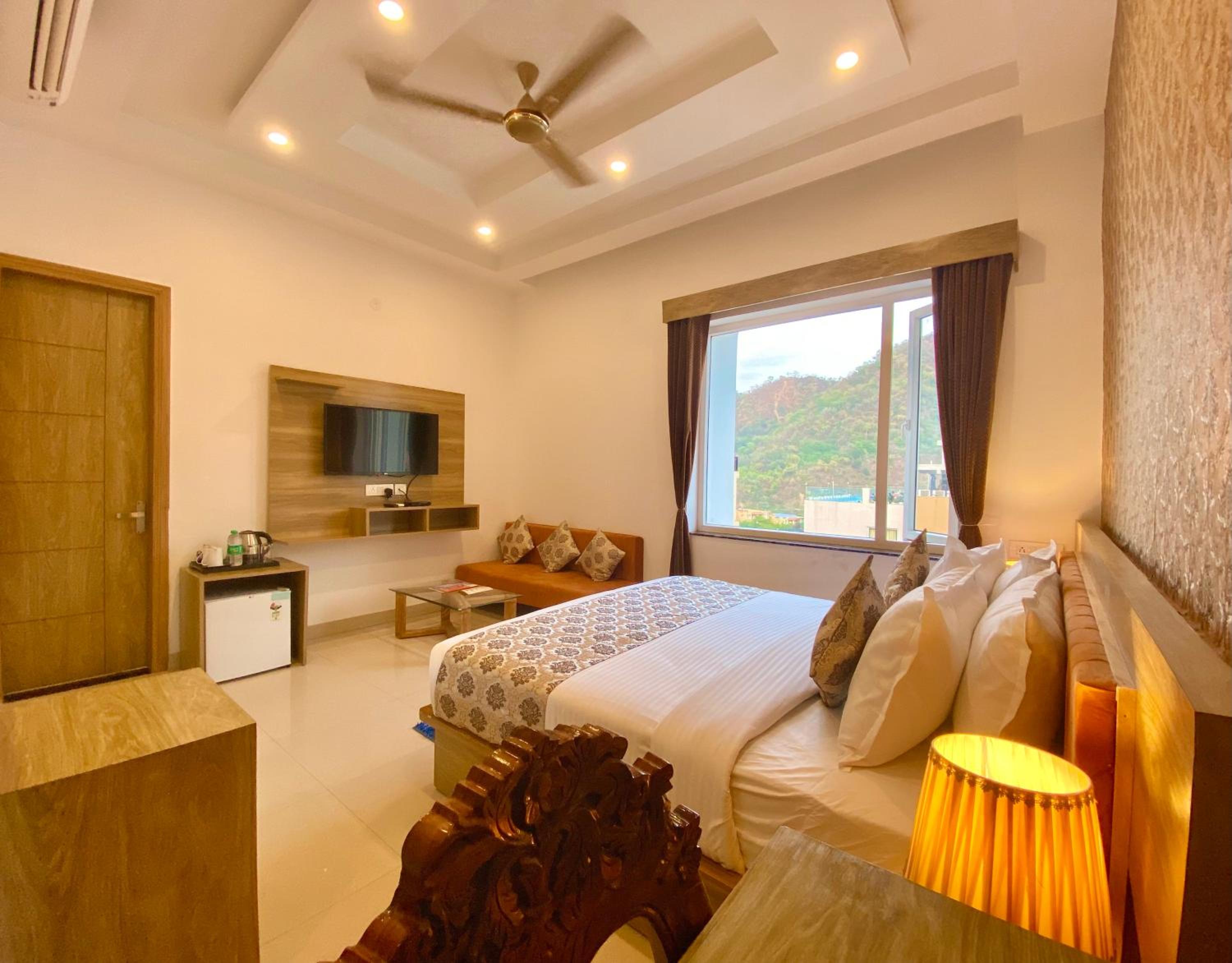 Superior King Room - Photo 10