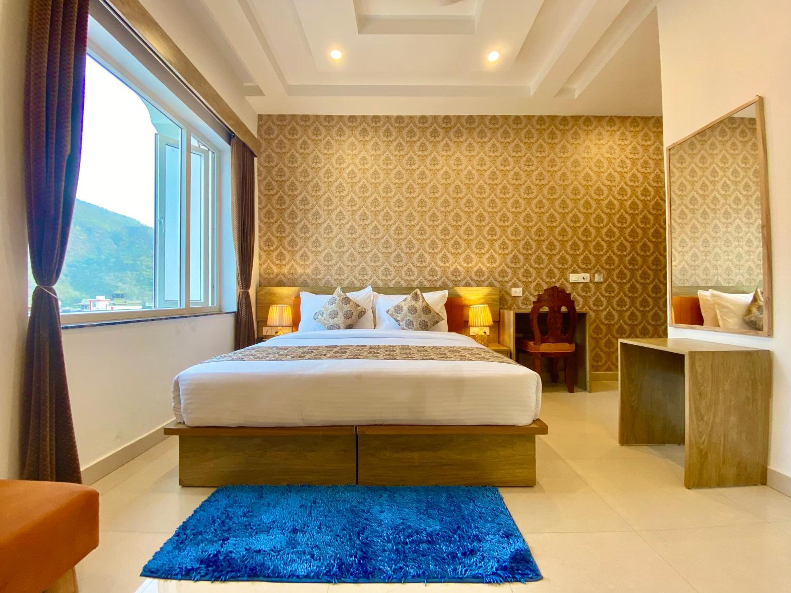 Superior King Room - Photo 4